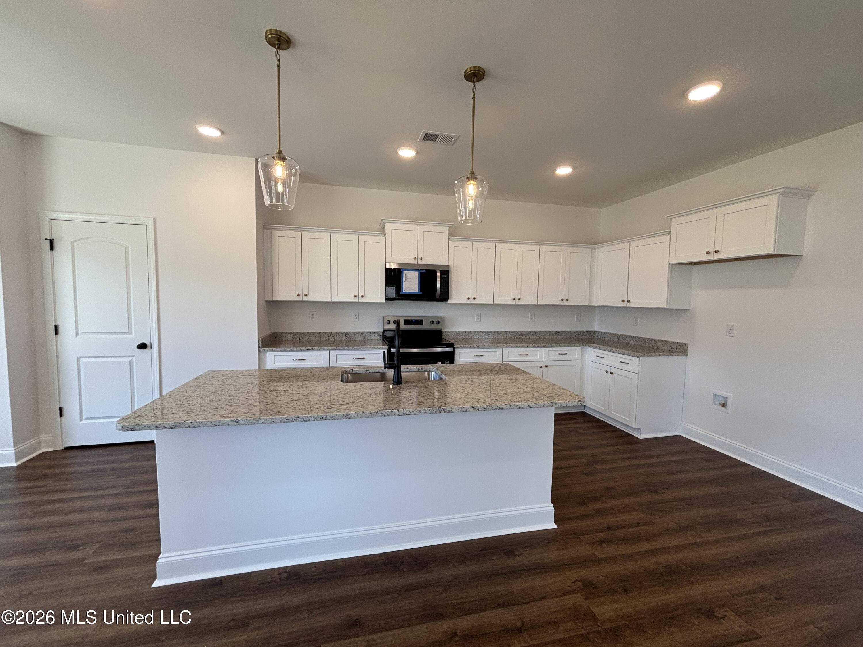 6069 E River Birch Road Property Photo 6
