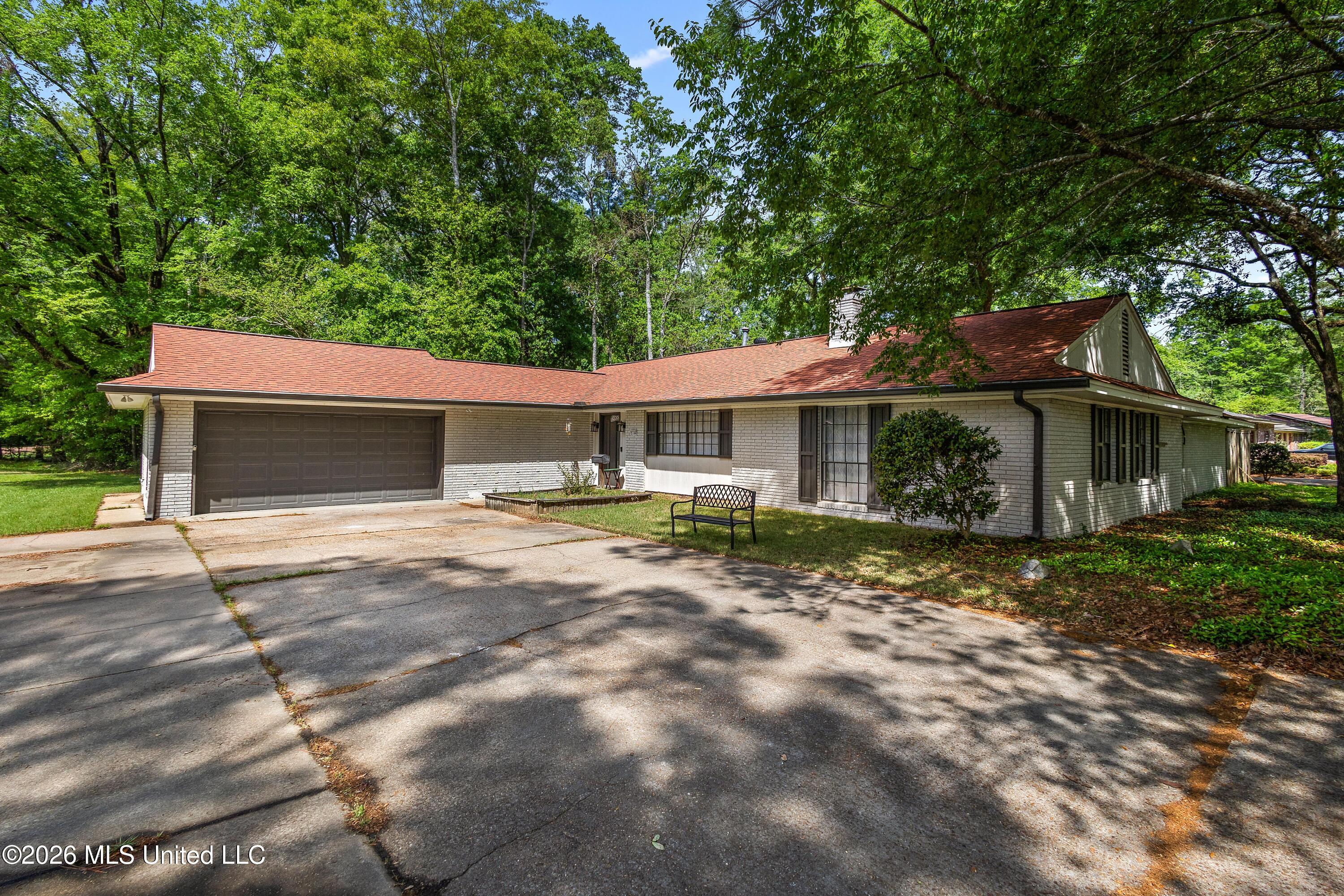 5144 Reddoch Drive Property Photo 1