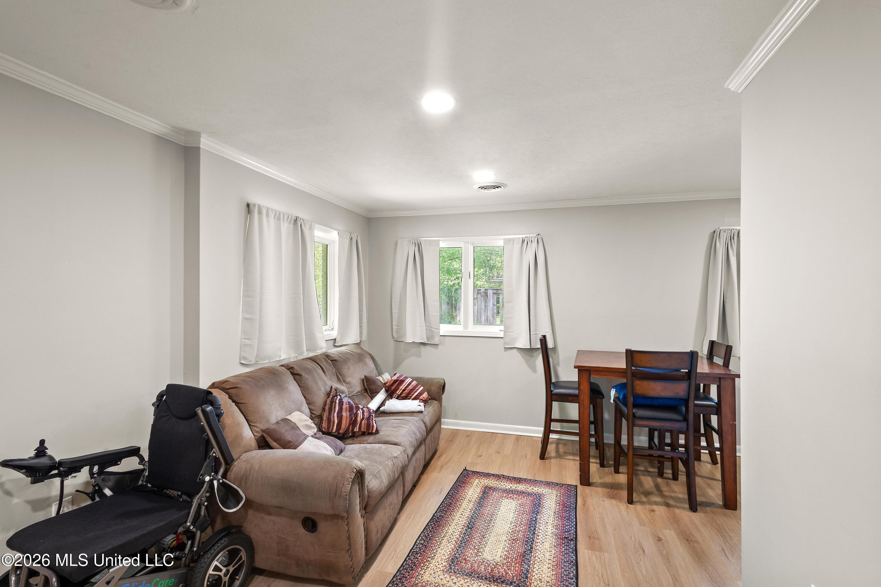 5144 Reddoch Drive Property Photo 5