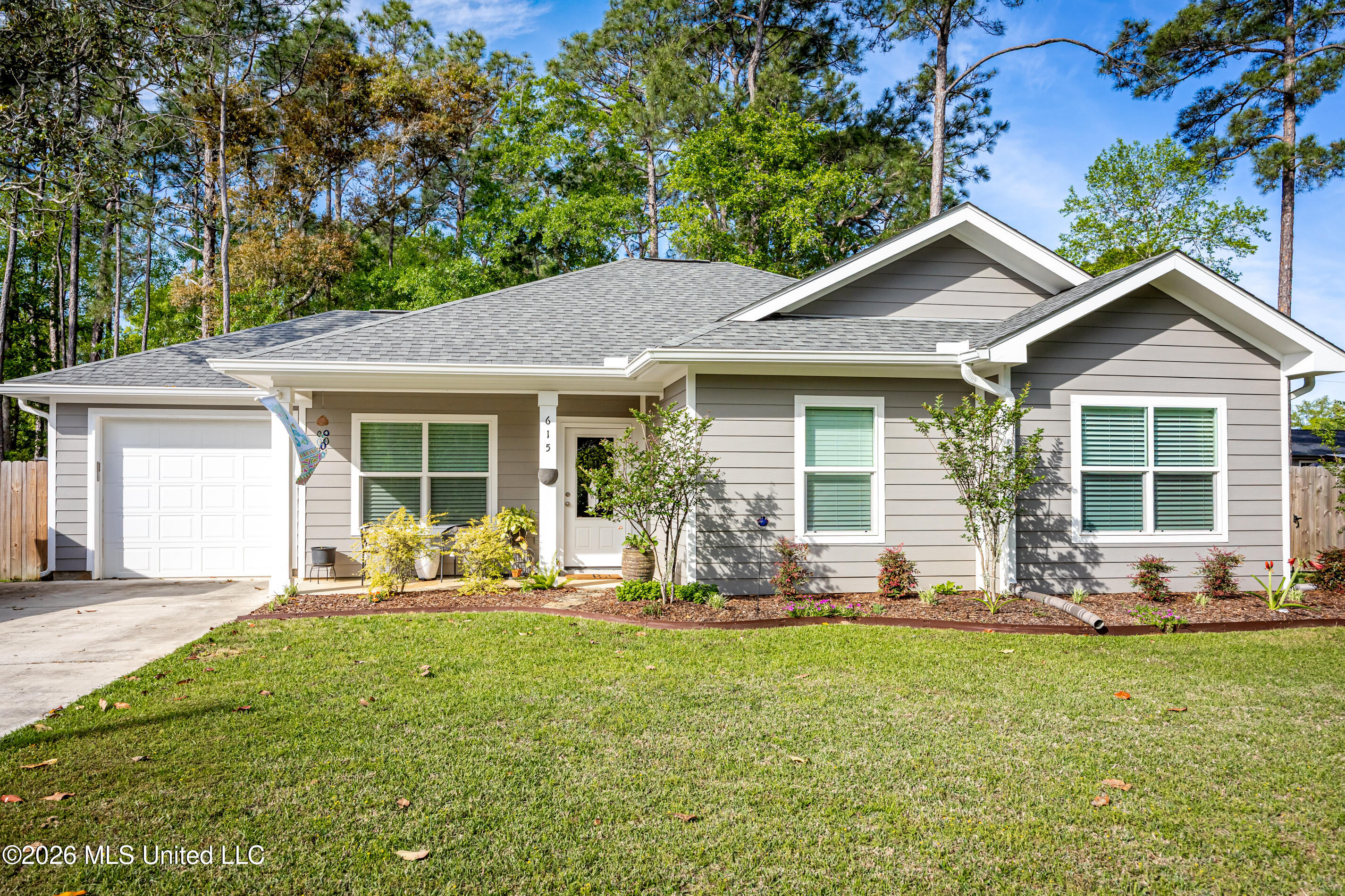 615 Plum Street Property Photo 1