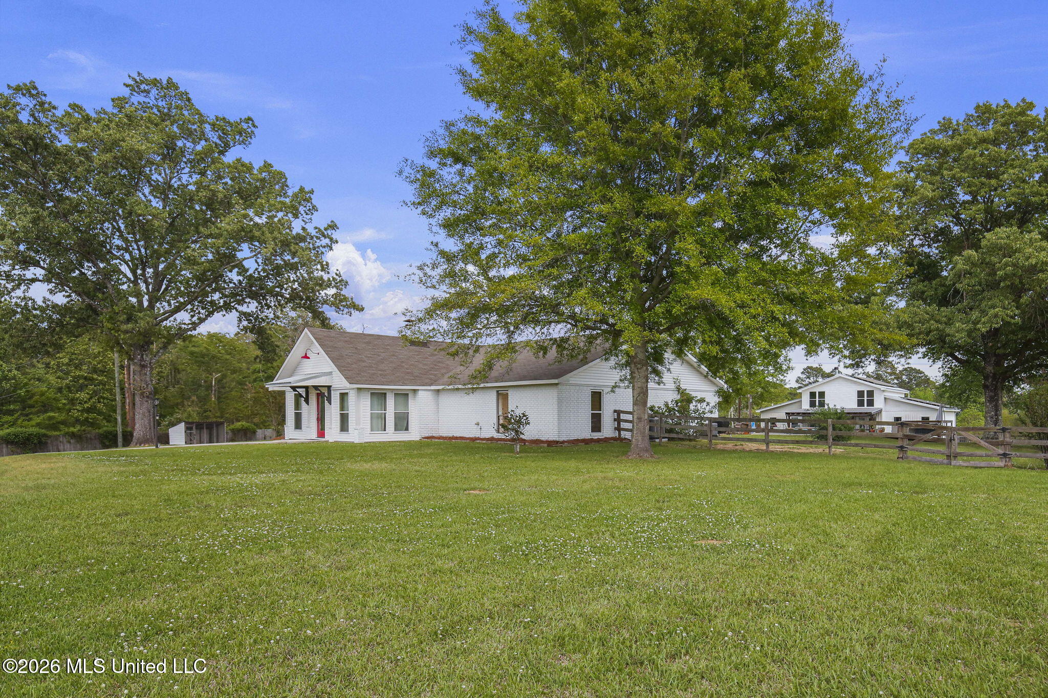 101 Lakeview Road Property Photo 6