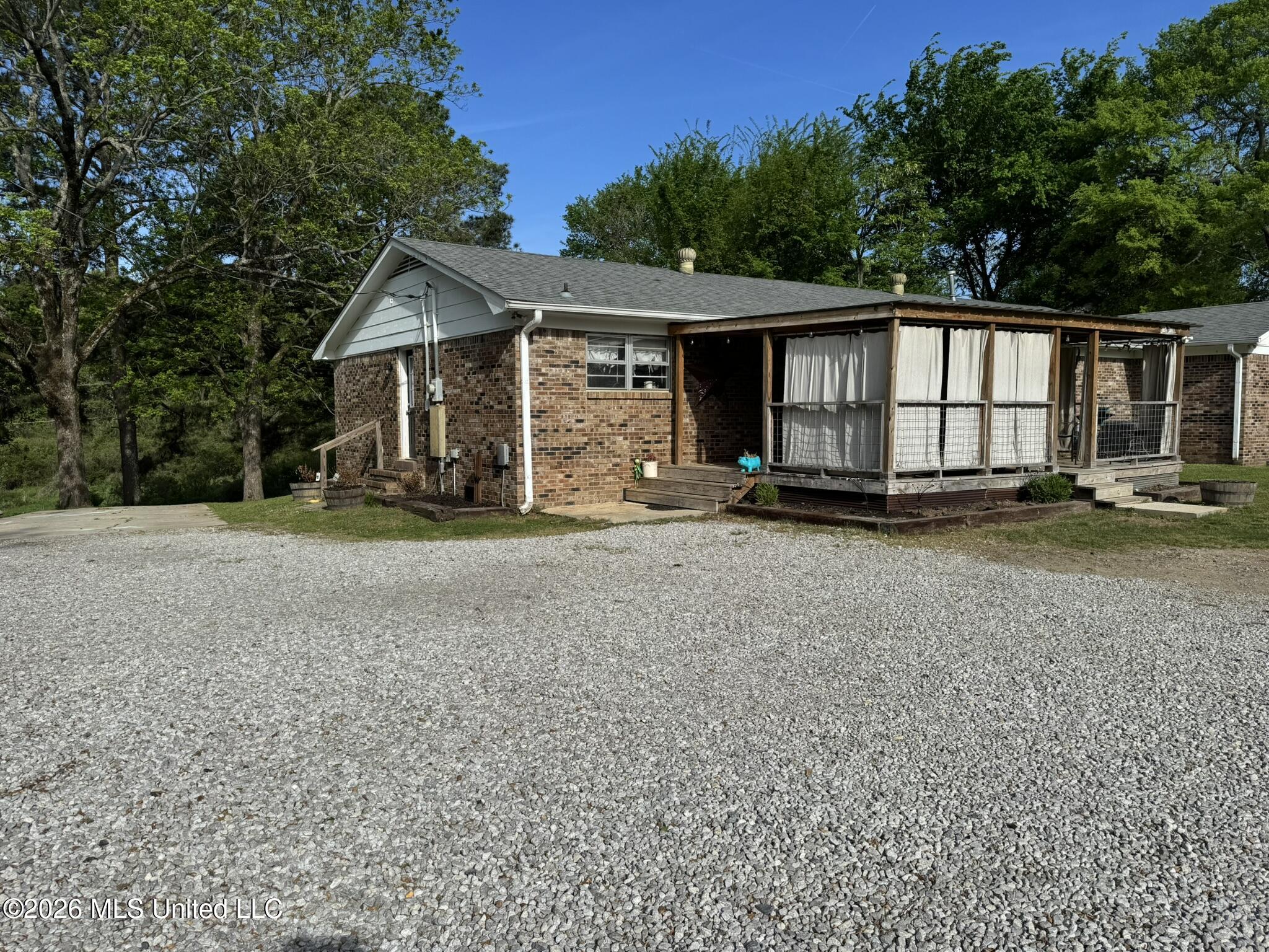 43 Highway 305 Property Photo 2