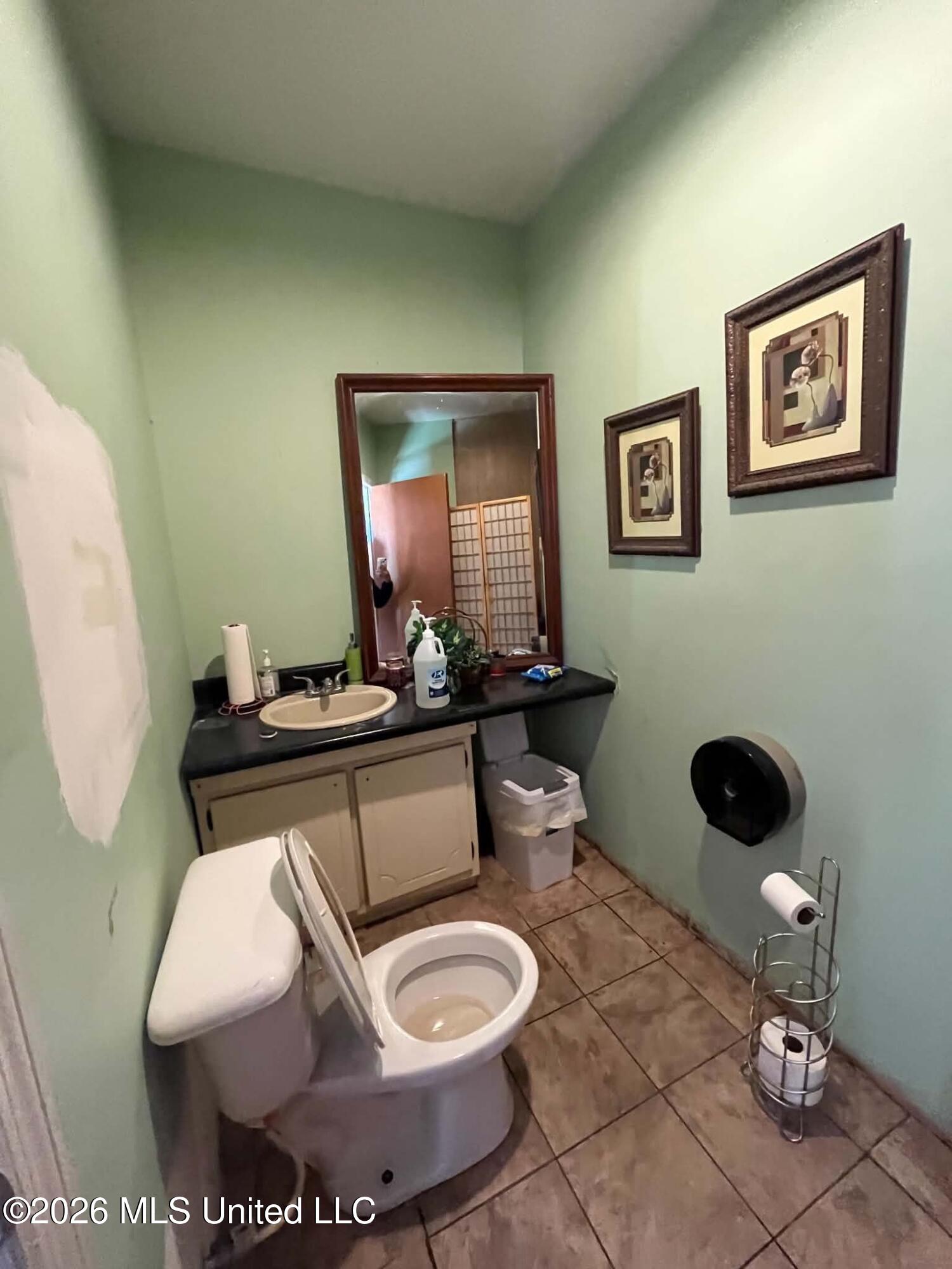 2501 Broadway Extended Property Photo 11