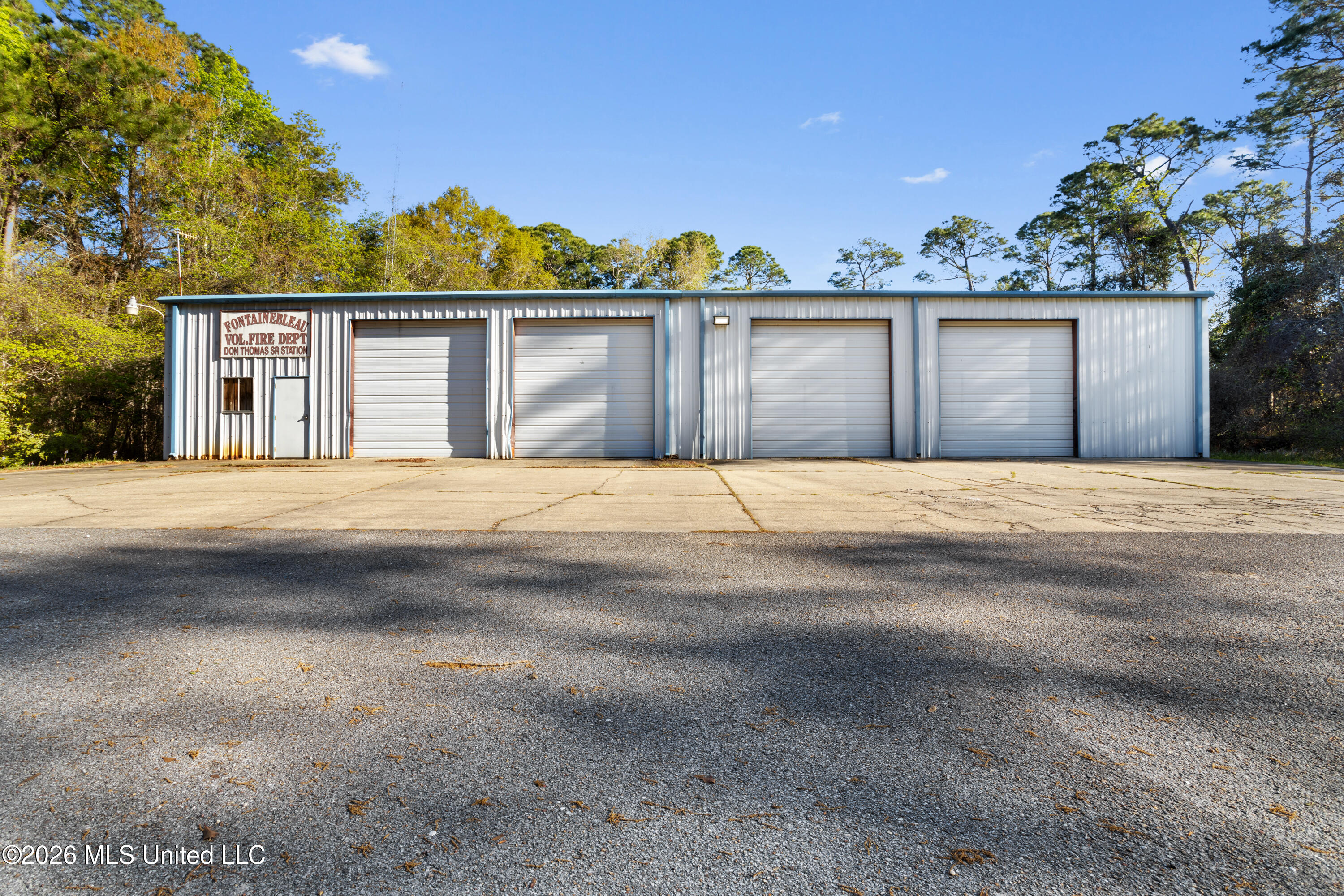 4920 Beach Street Property Photo 1