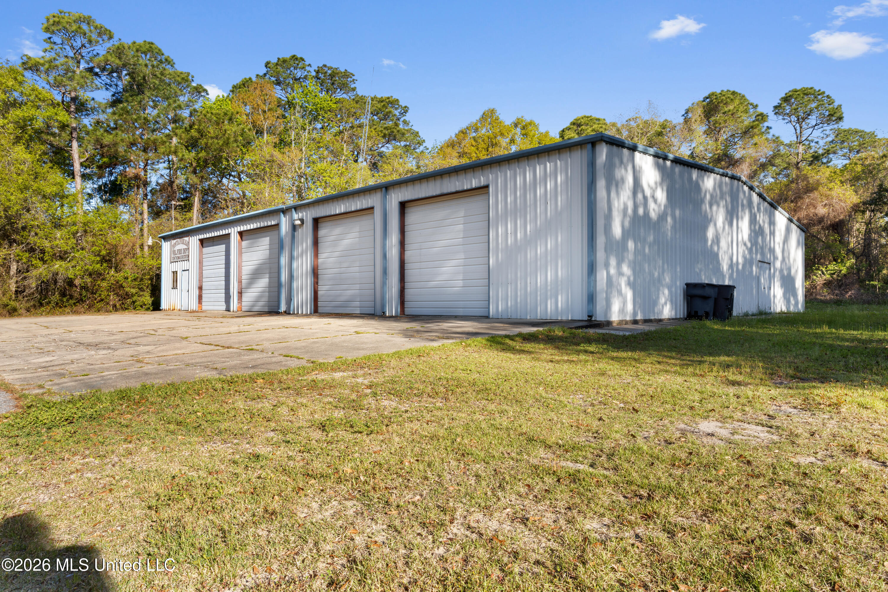 4920 Beach Street Property Photo 2