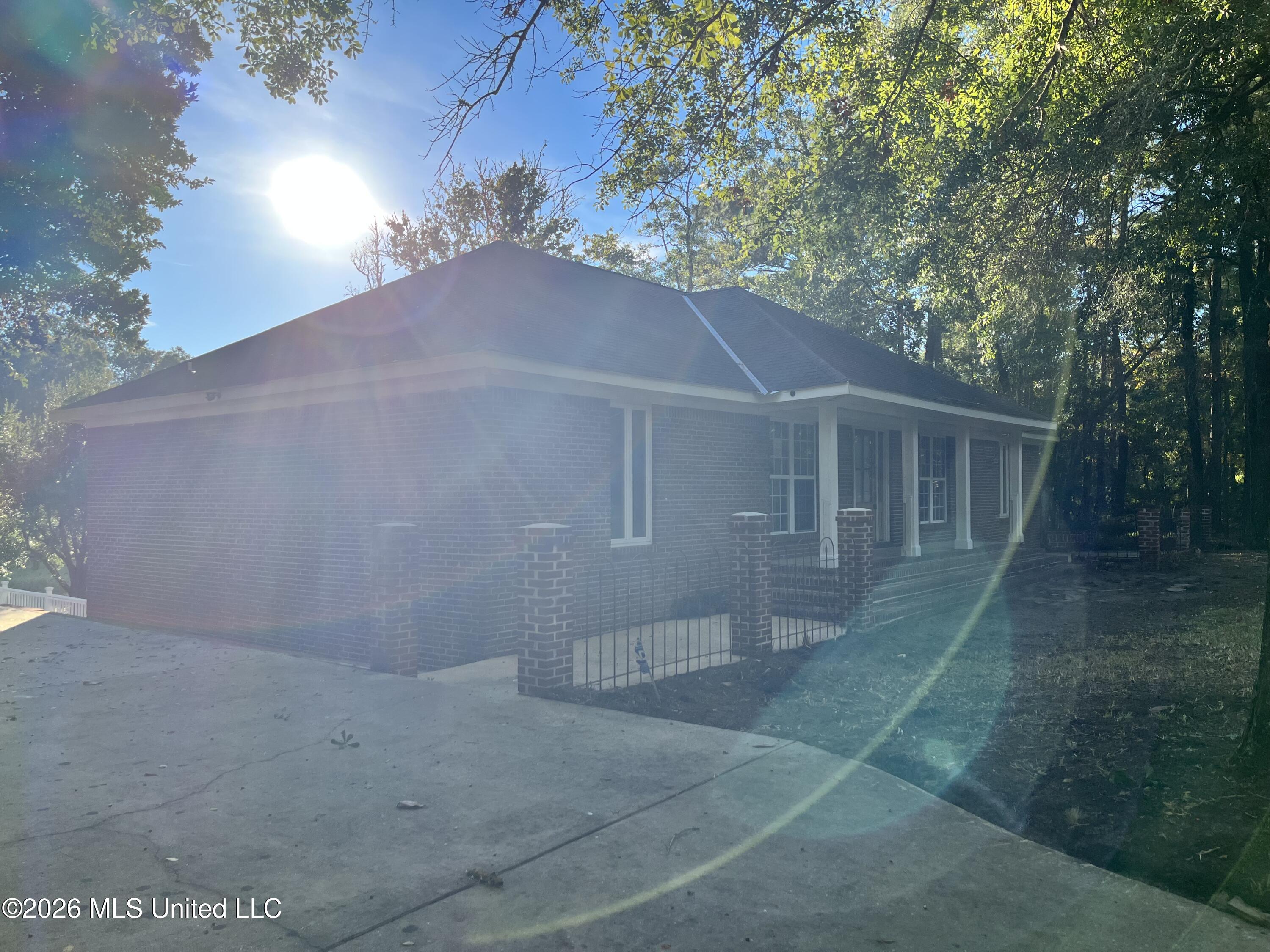 2709 Robert Hiram Drive Property Photo 2