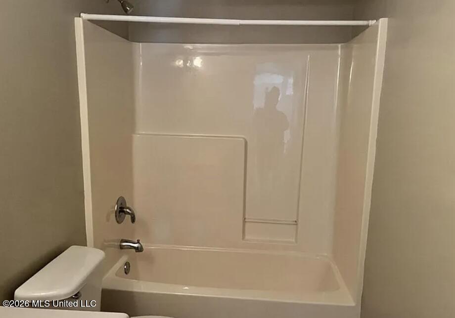 2709 Robert Hiram Drive Property Photo 6