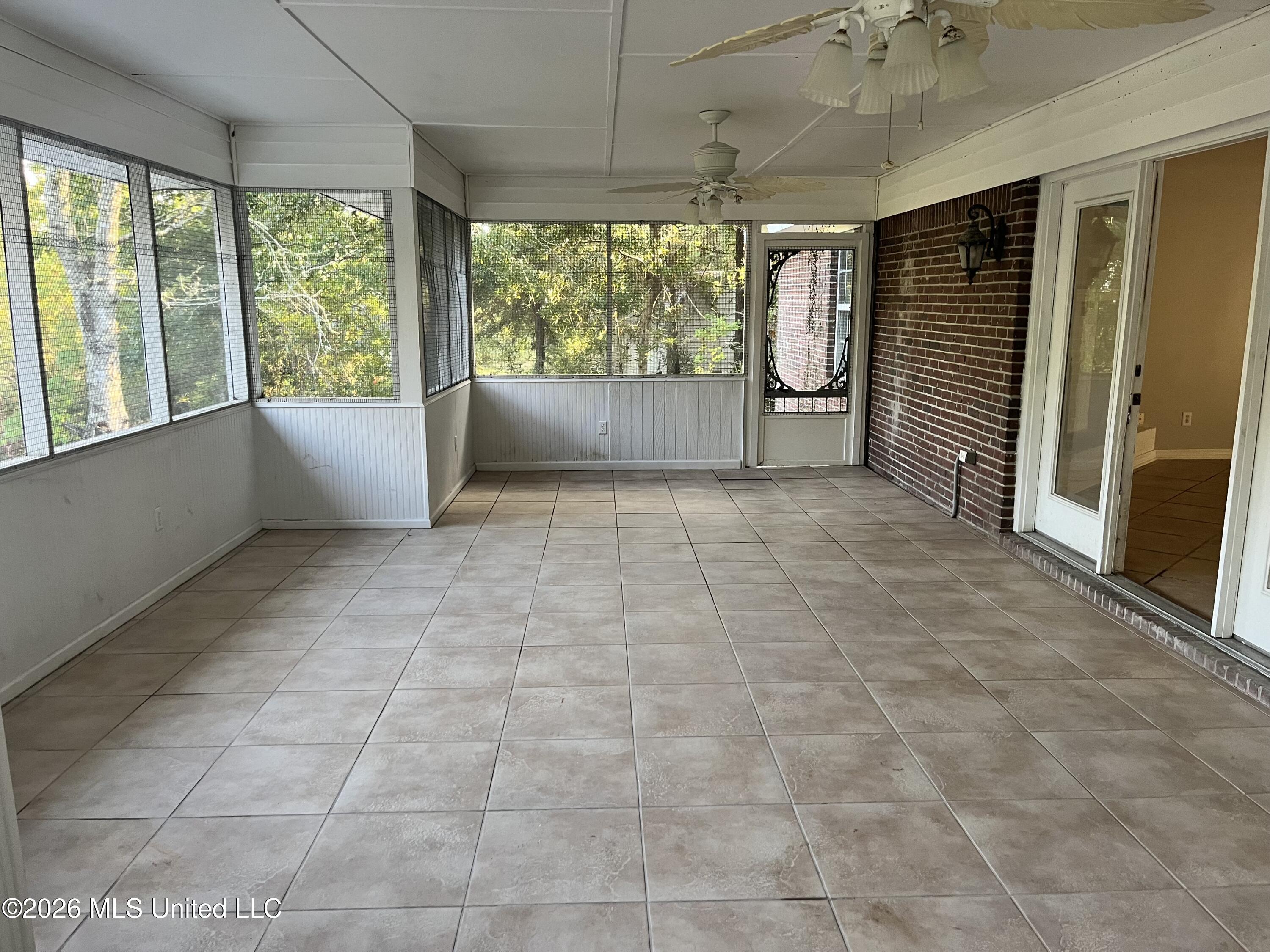 2709 Robert Hiram Drive Property Photo 7