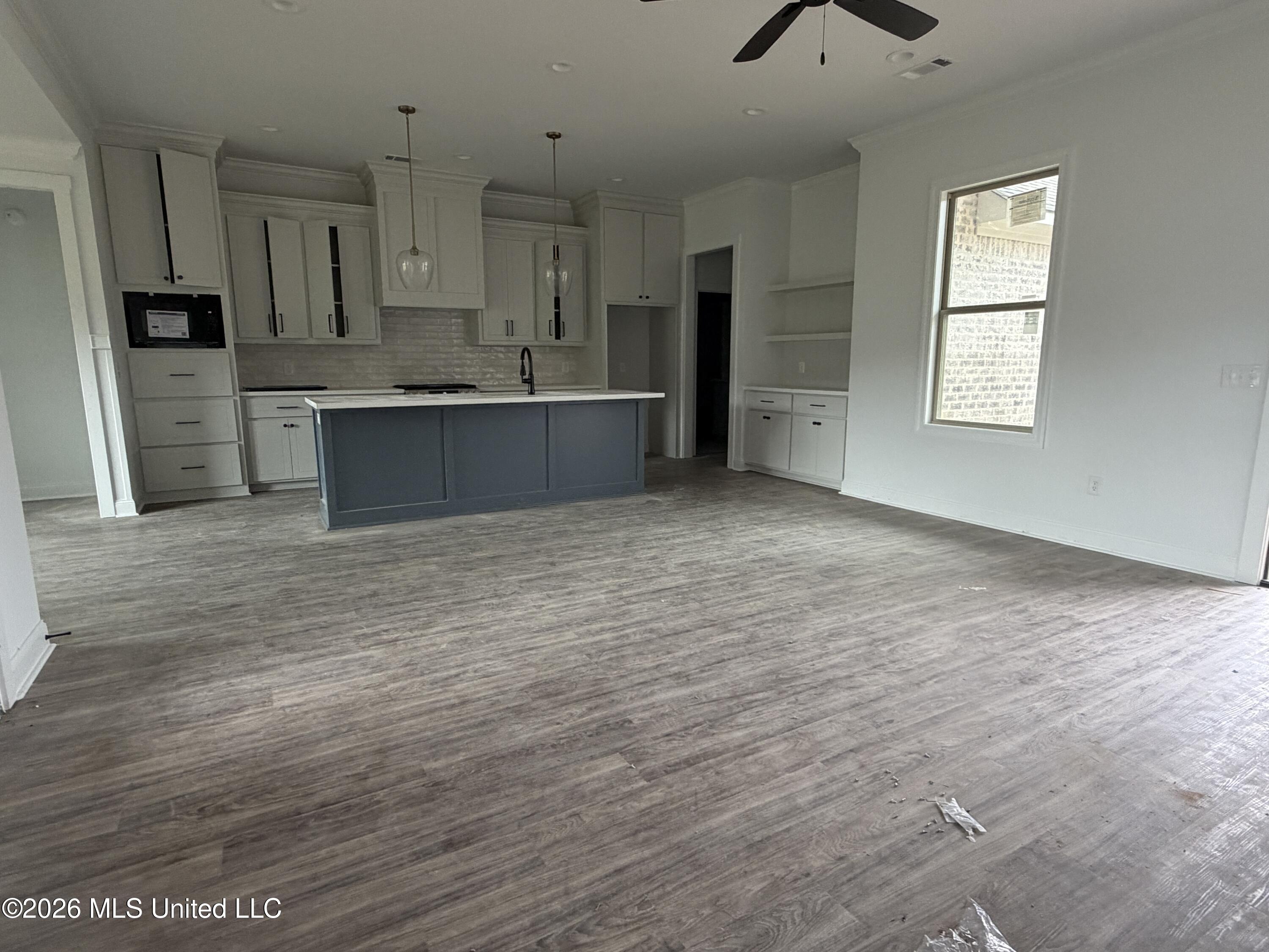201 Jasmine Cove Circle Property Photo 4