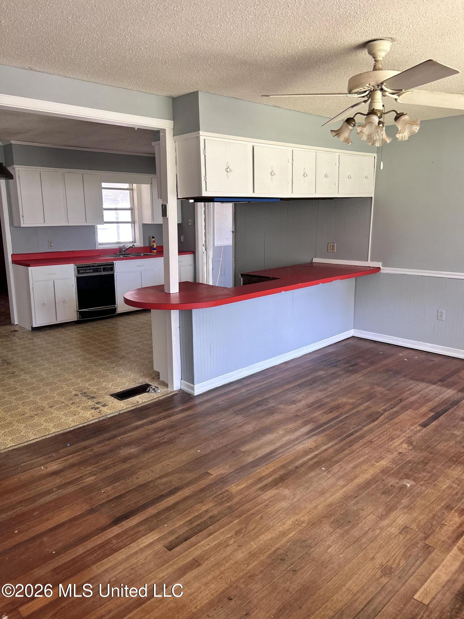 845 Lynn Avenue Property Photo 4