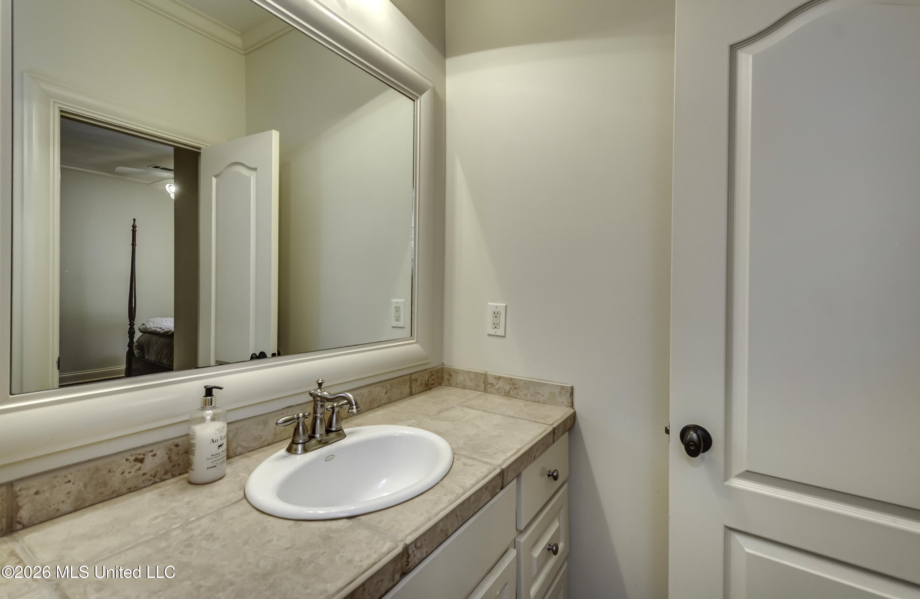 241 Sycamore Lane Property Photo 42