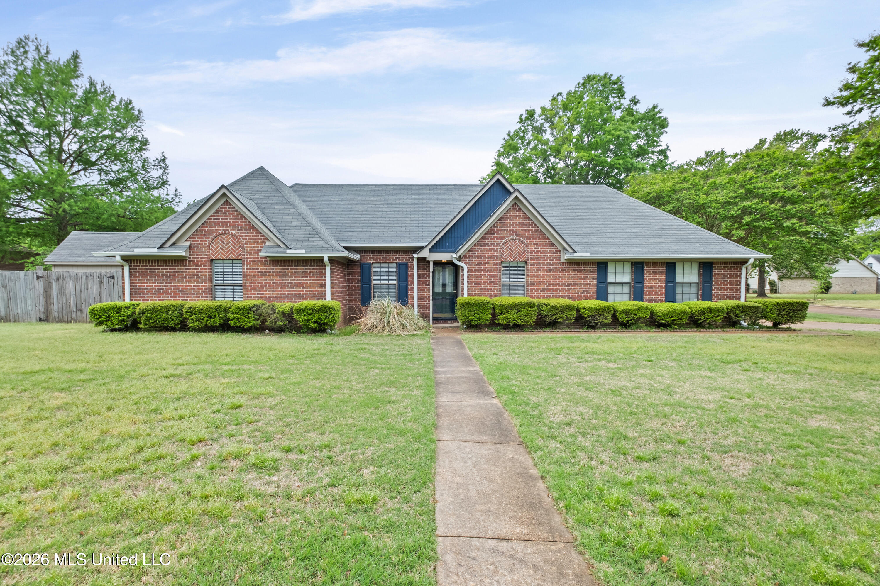 5267 Peach Trail Cove Property Photo 1