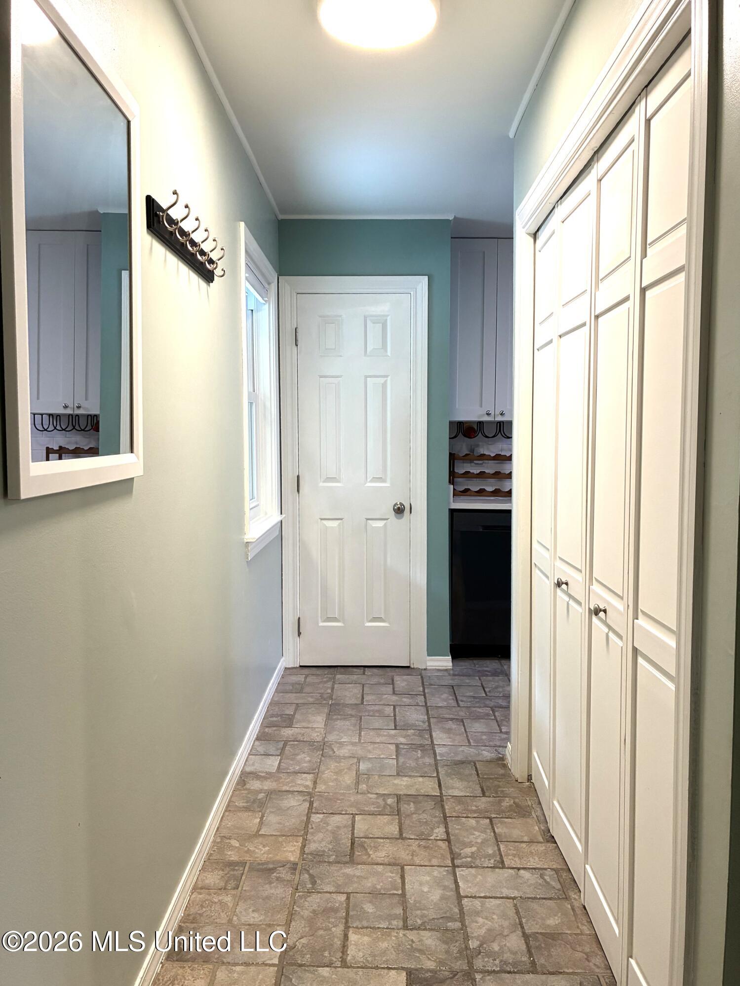 222 Highpoint Drive Property Photo 12