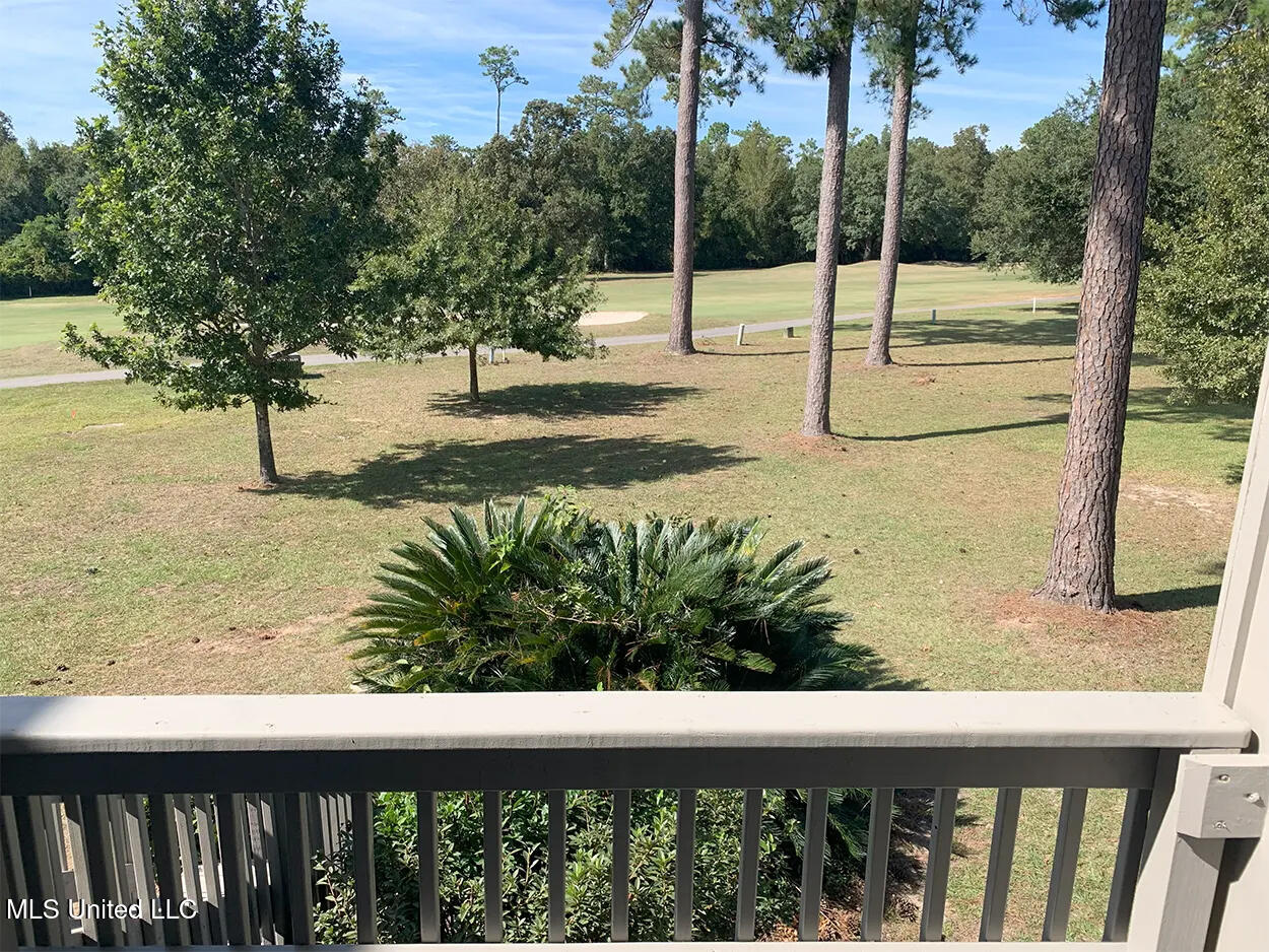 222 Highpoint Drive Property Photo 27