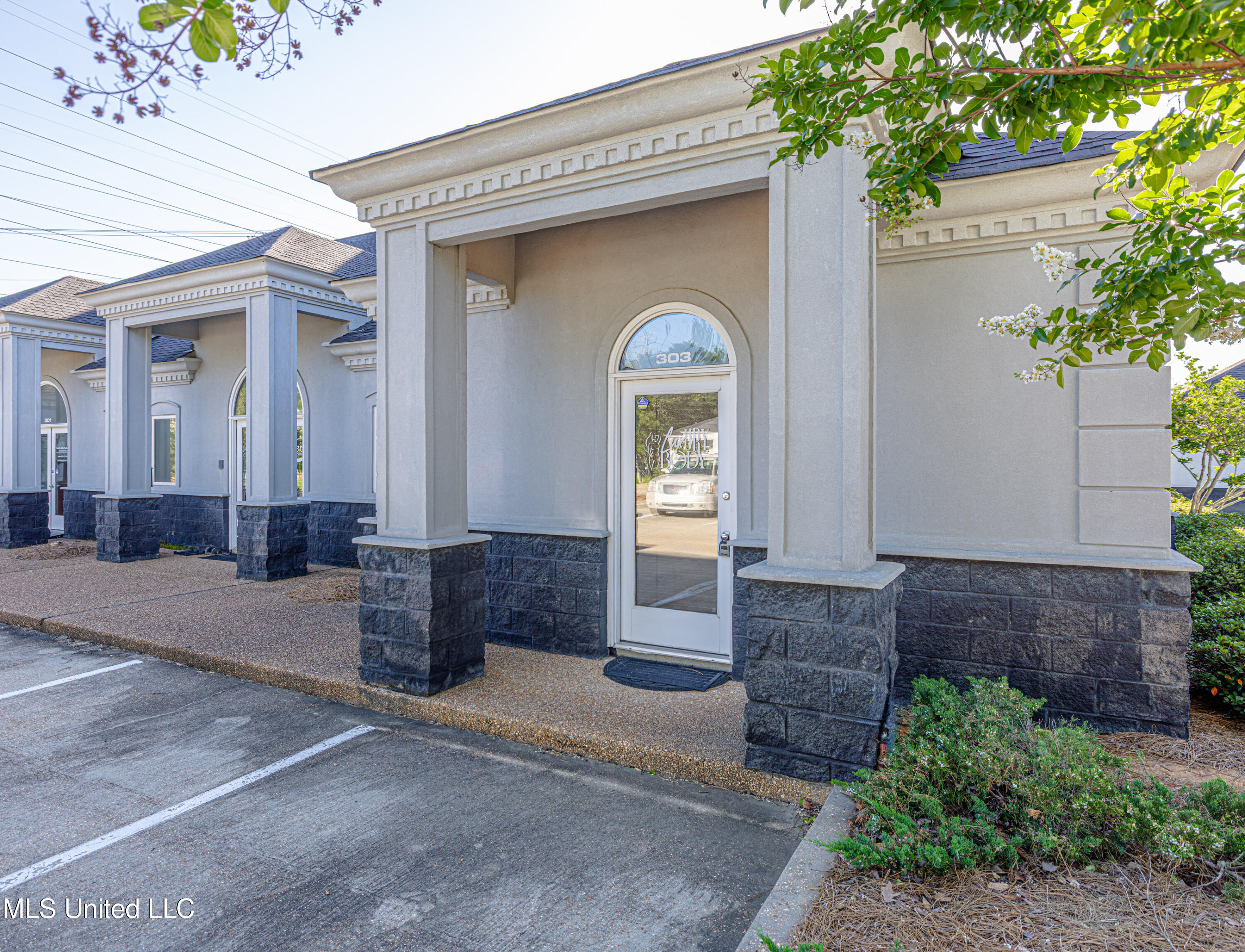 359 Towne Center Boulevard Property Photo 4