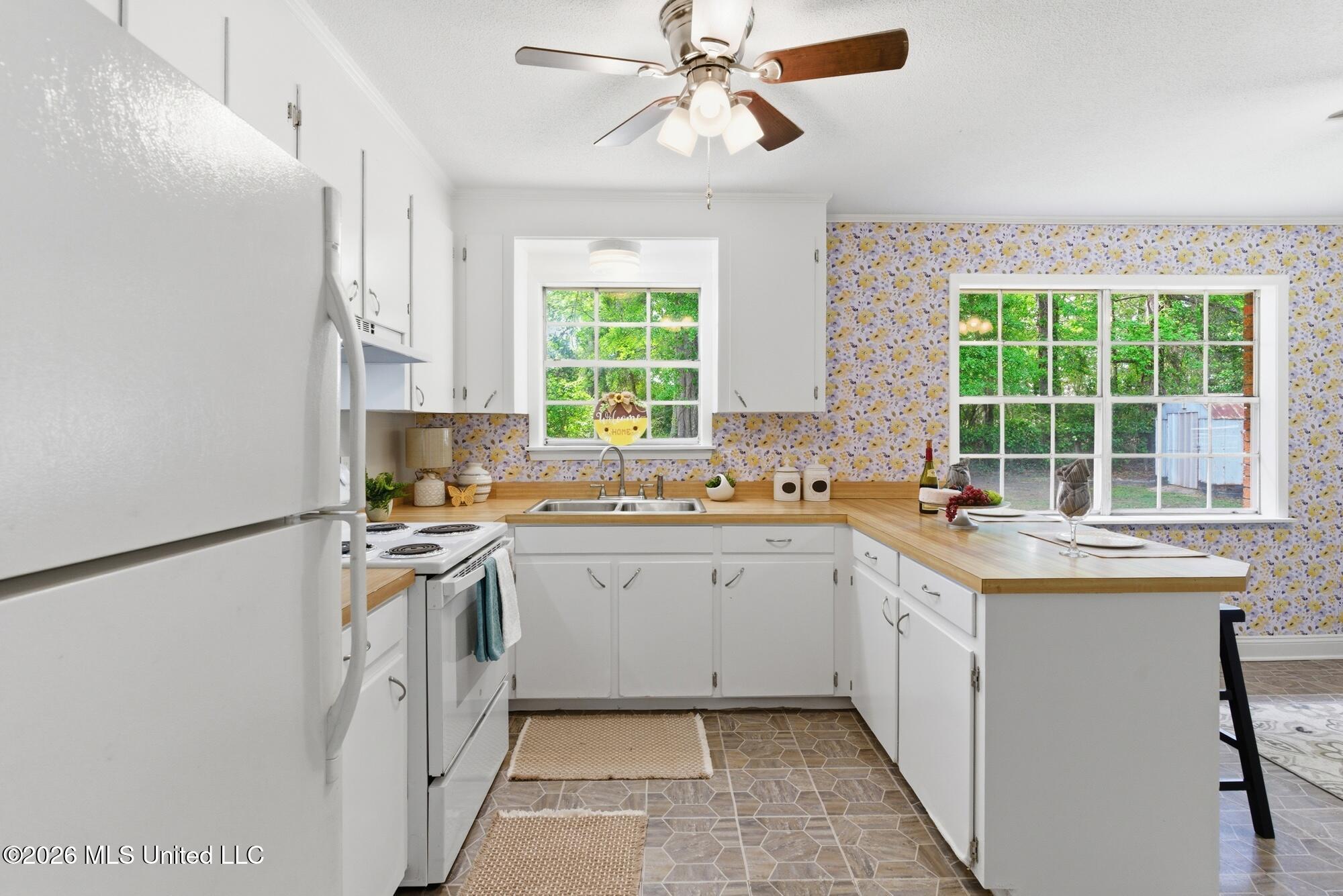 205 Woodside Drive Property Photo 14
