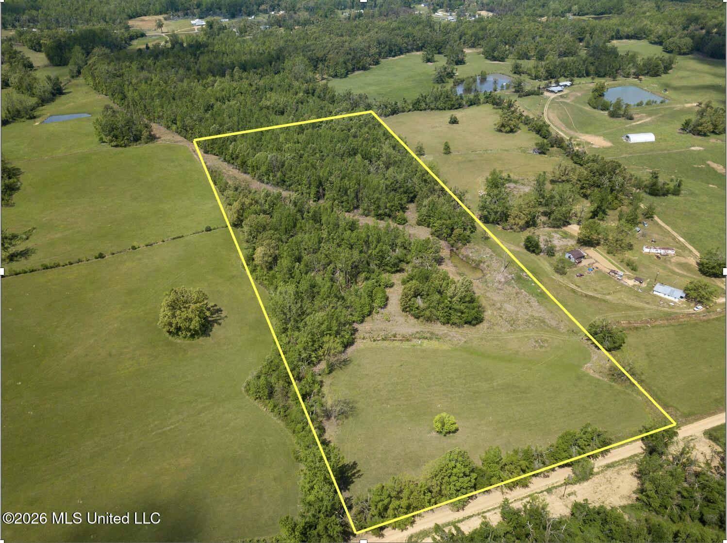 Sweetwater Road Property Photo 8