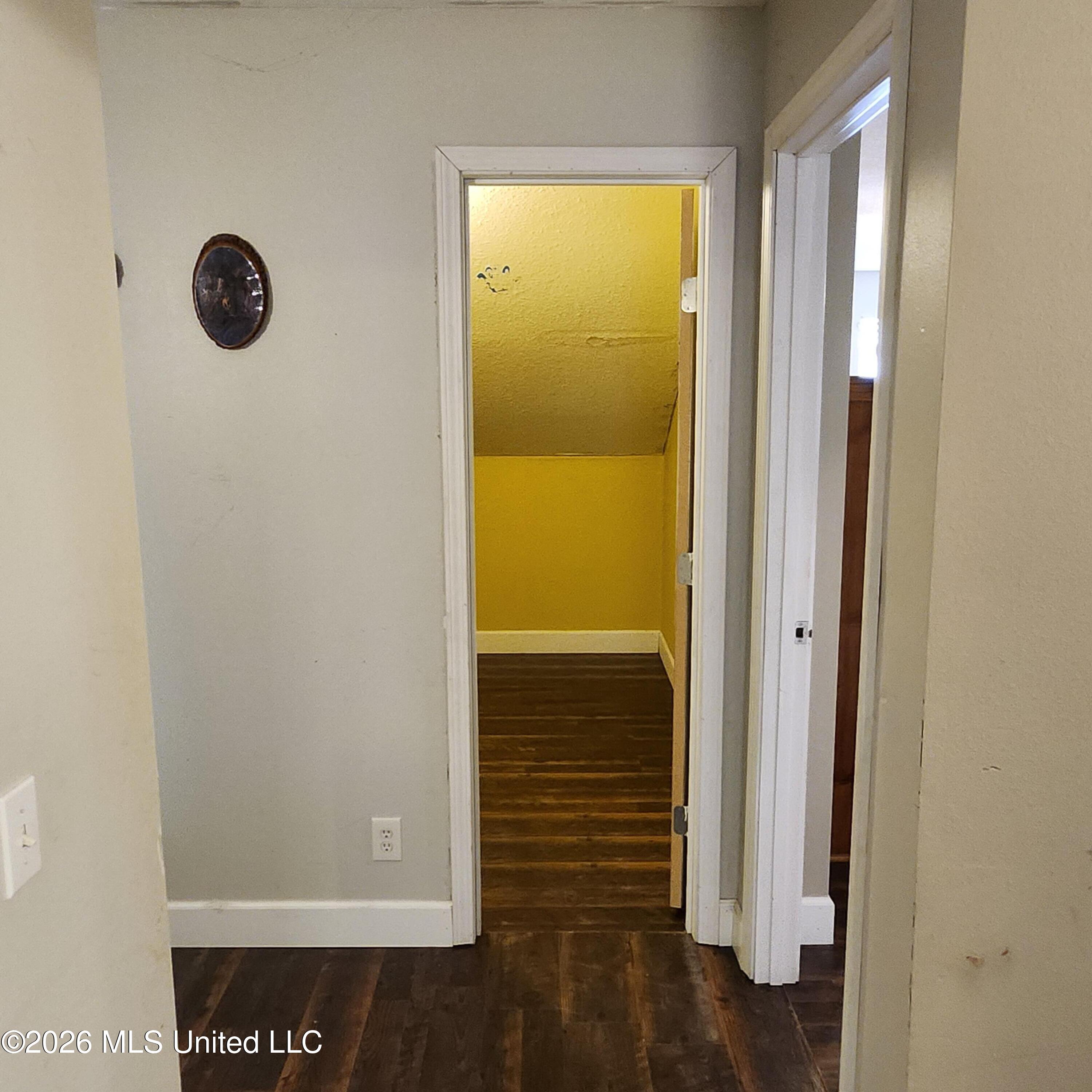 12 Austin Lane Property Photo 19