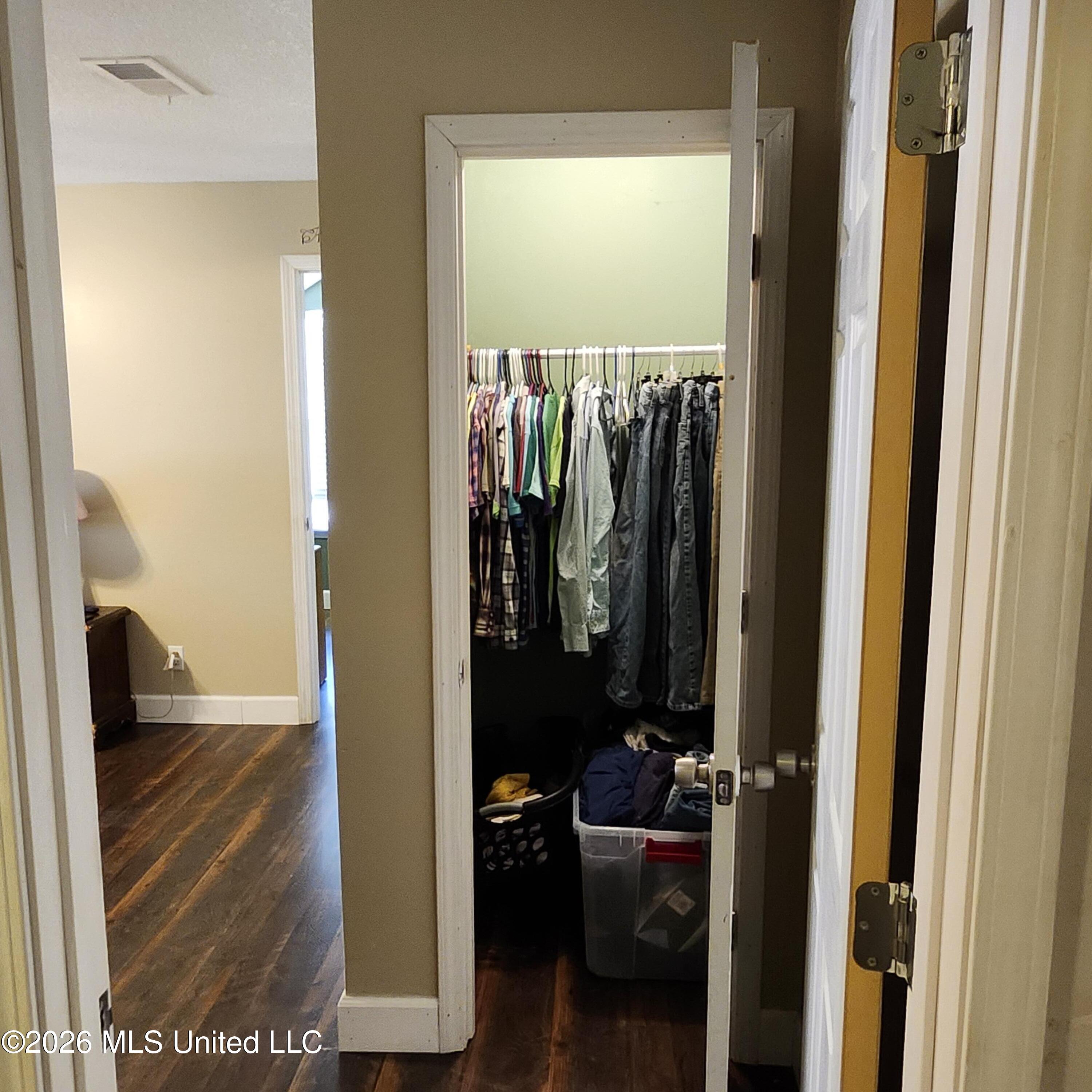 12 Austin Lane Property Photo 23