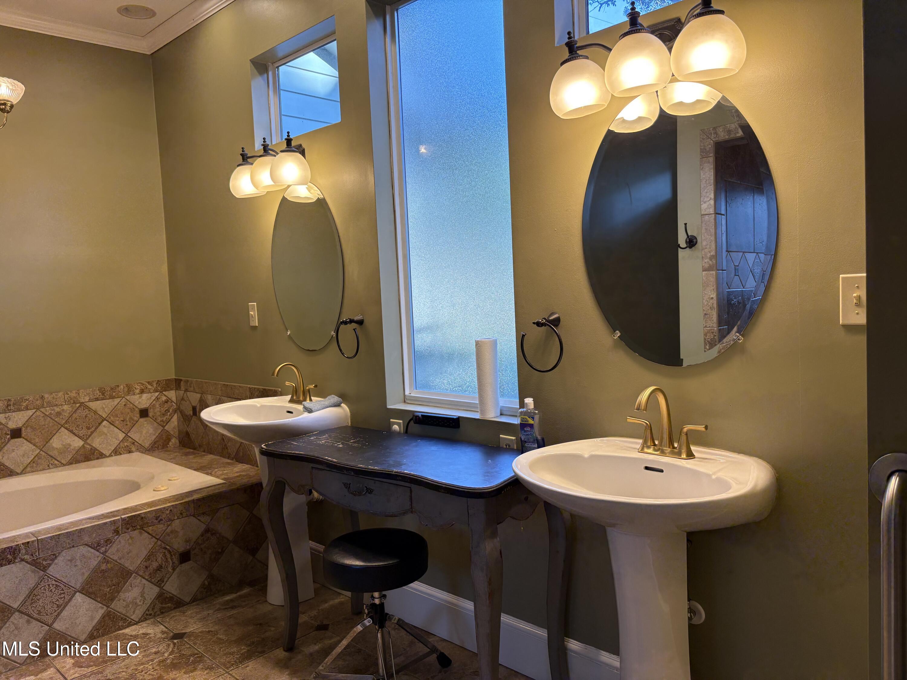 164 Balmoral Avenue Property Photo 21