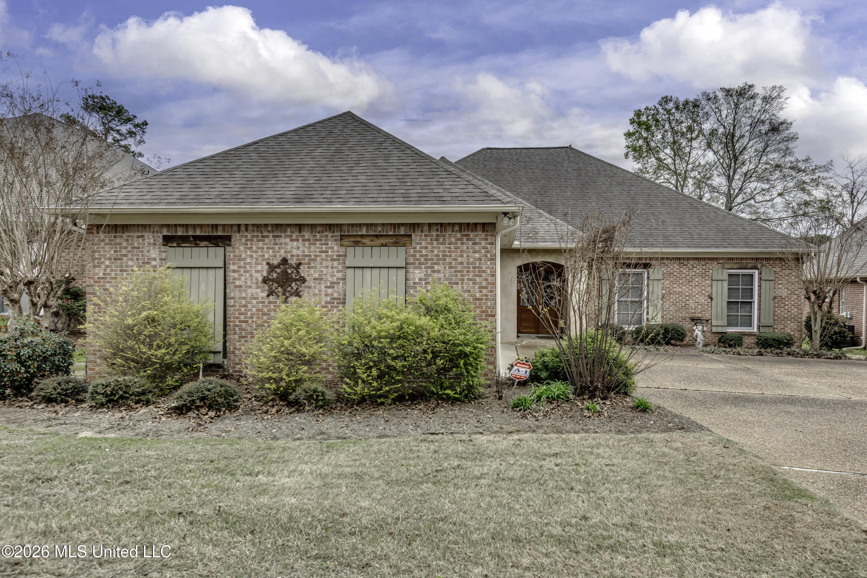 607 Willow Court Circle Property Photo 4
