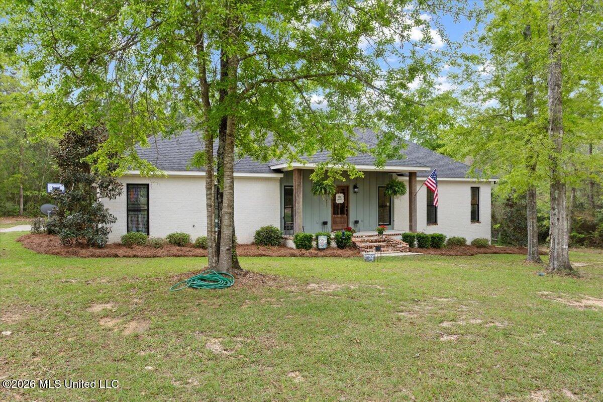 4107 Highway 589 Property Photo 2