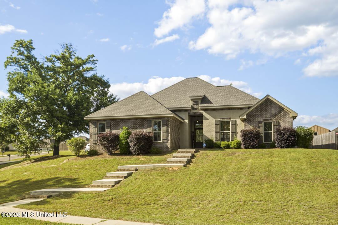 25 Island Oak Property Photo 1