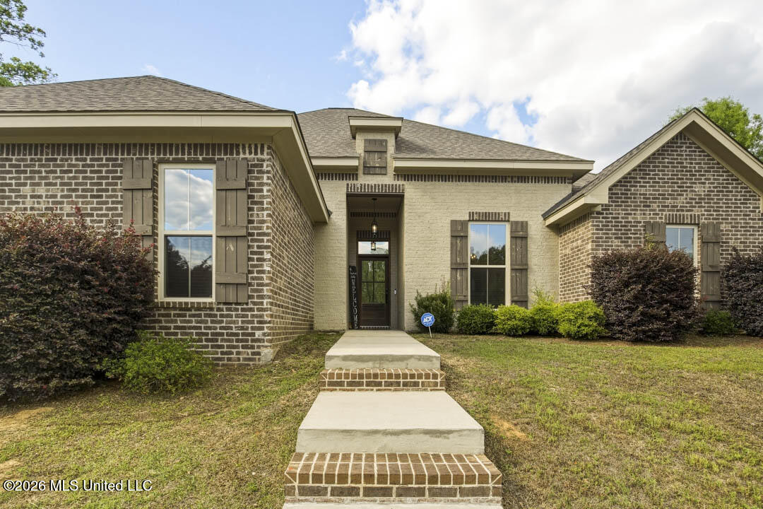 25 Island Oak Property Photo 3