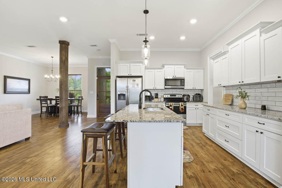 25 Island Oak Property Photo 11