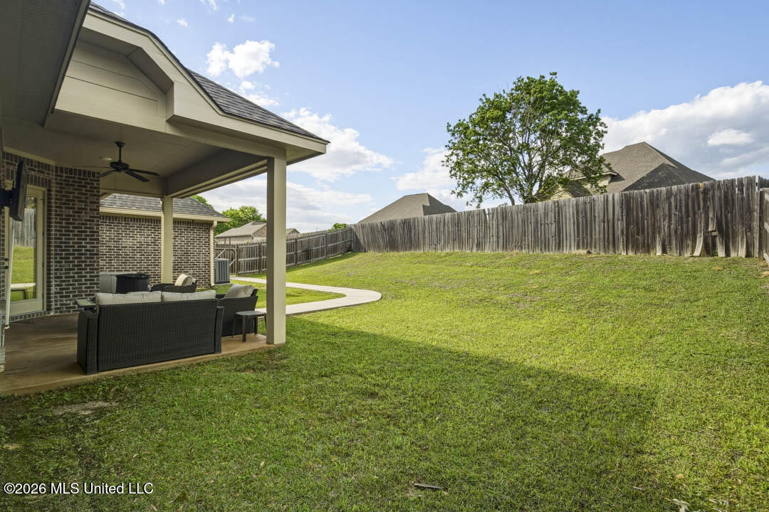 25 Island Oak Property Photo 30