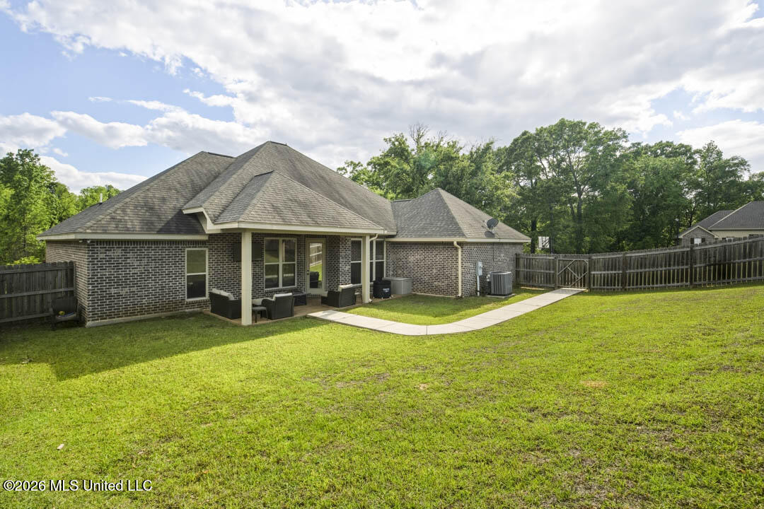 25 Island Oak Property Photo 31