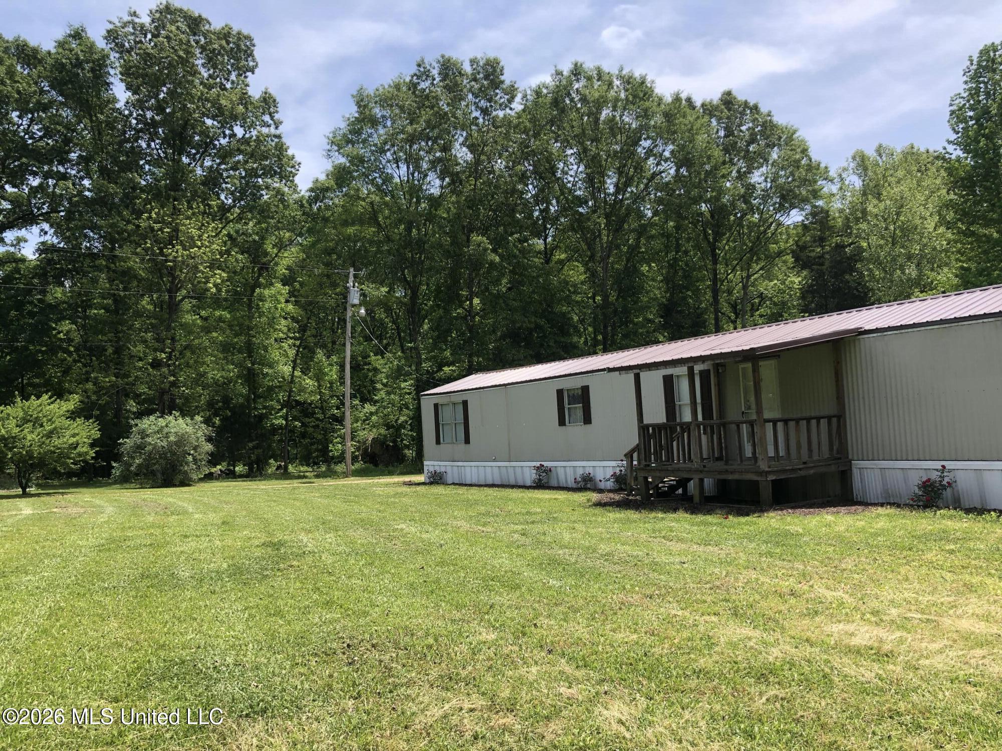 1011 Lake Drive Property Photo 7