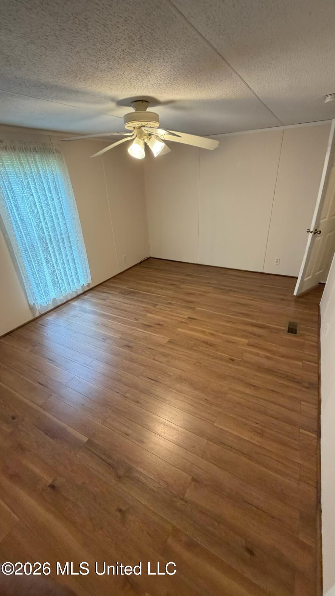 1011 Lake Drive Property Photo 13