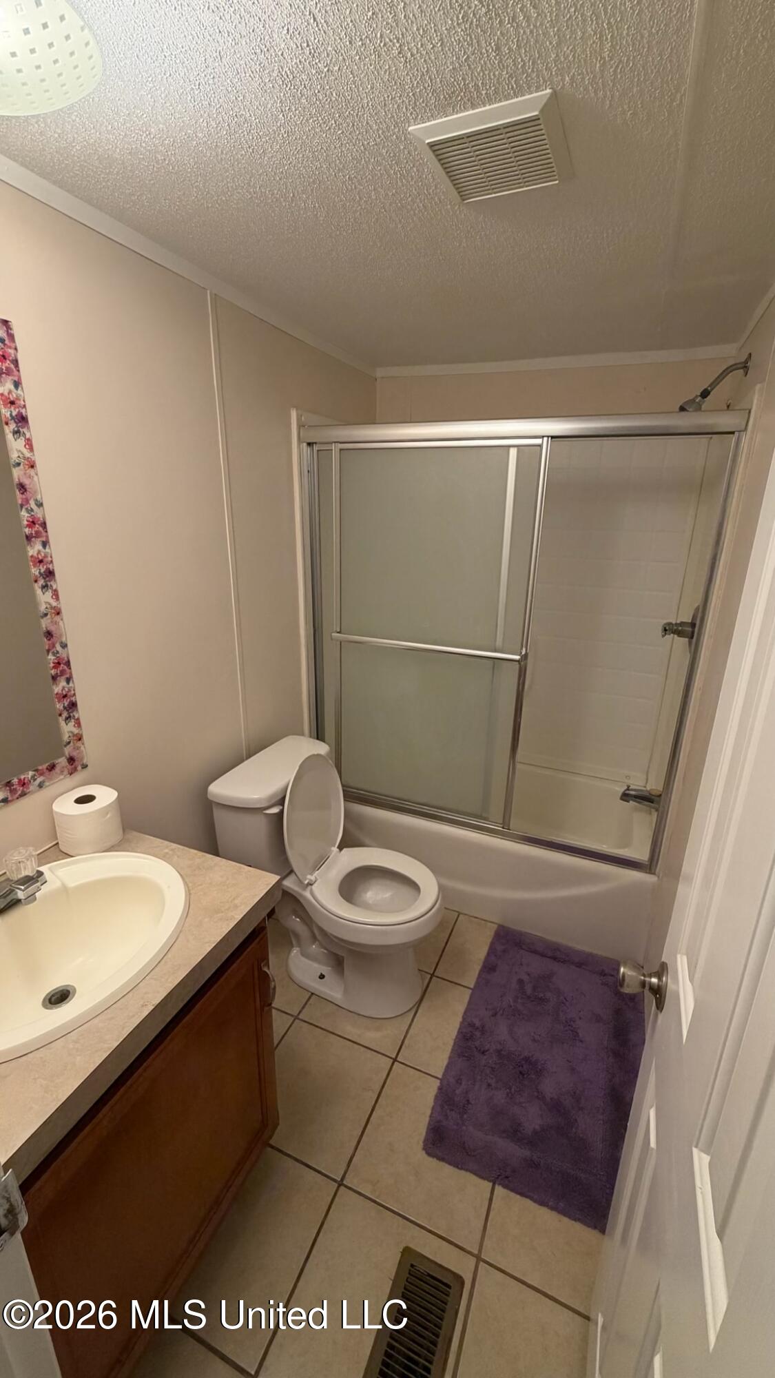 1011 Lake Drive Property Photo 15