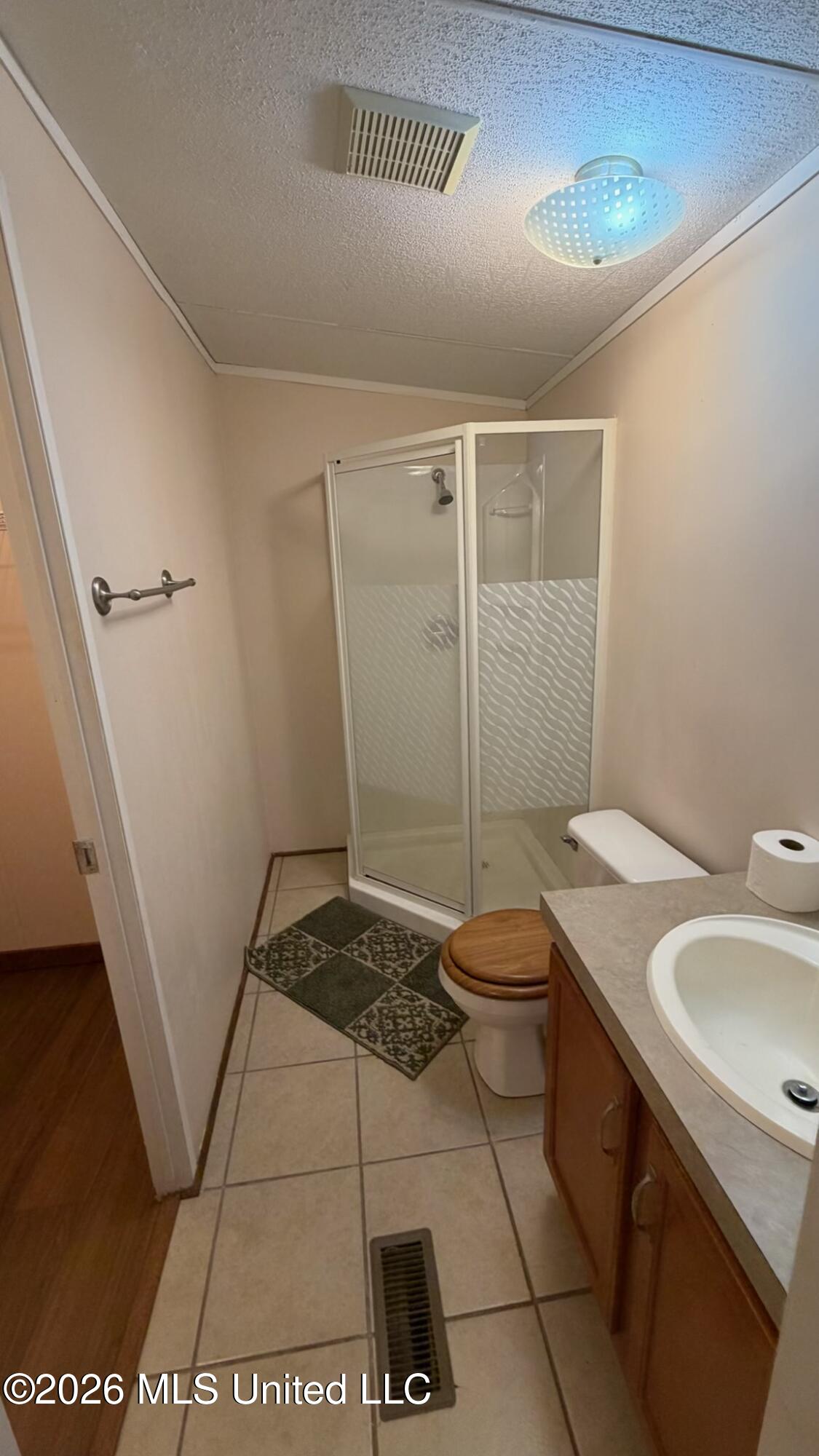 1011 Lake Drive Property Photo 18