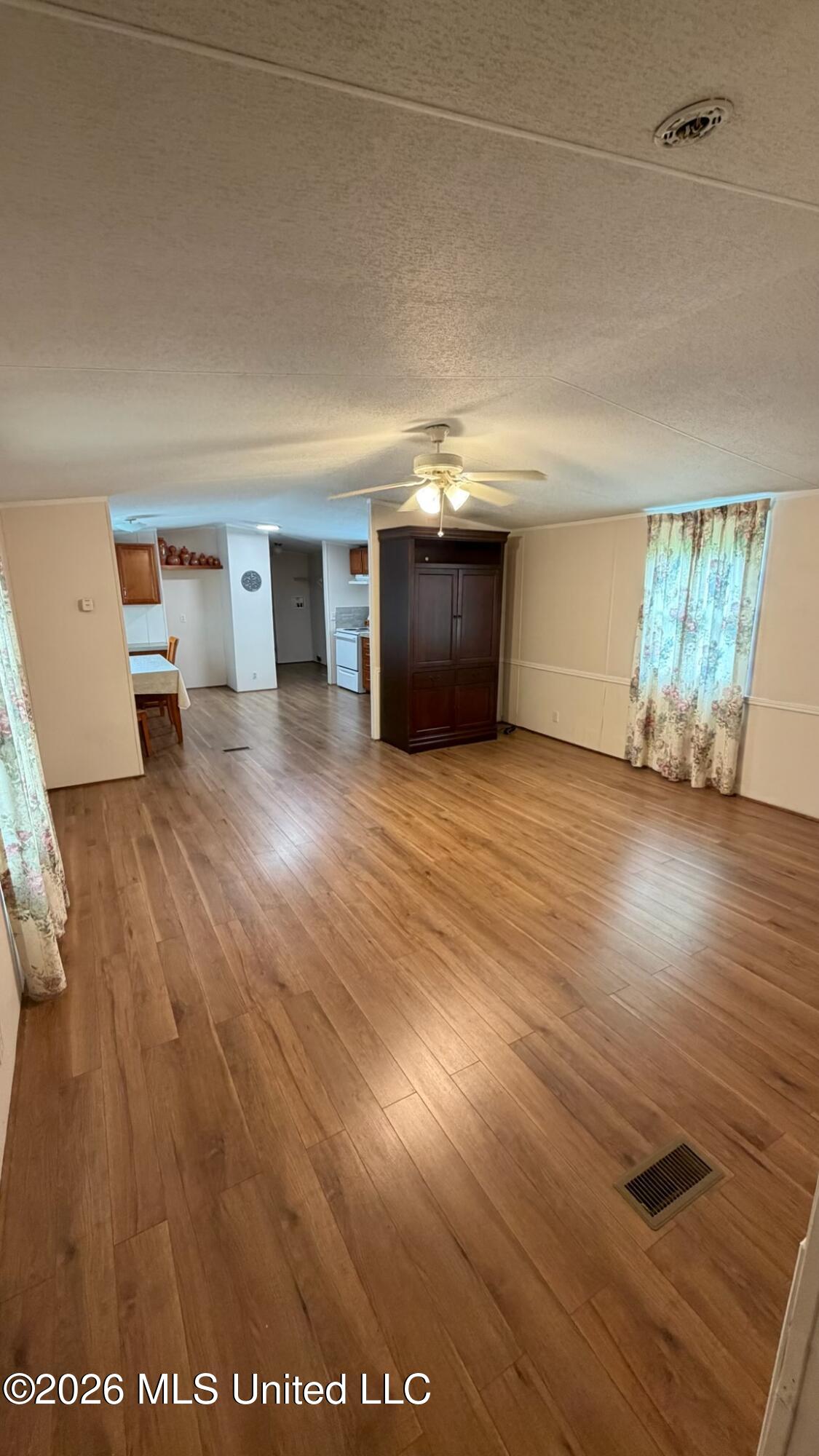 1011 Lake Drive Property Photo 19