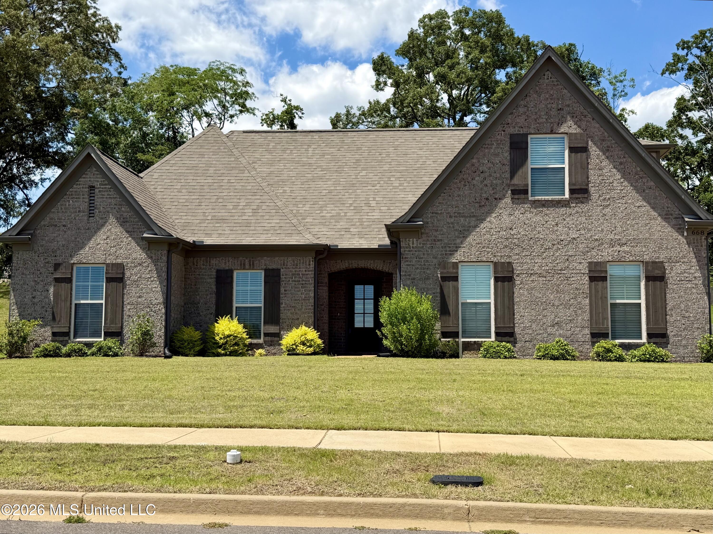 668 Millers Way Property Photo 1