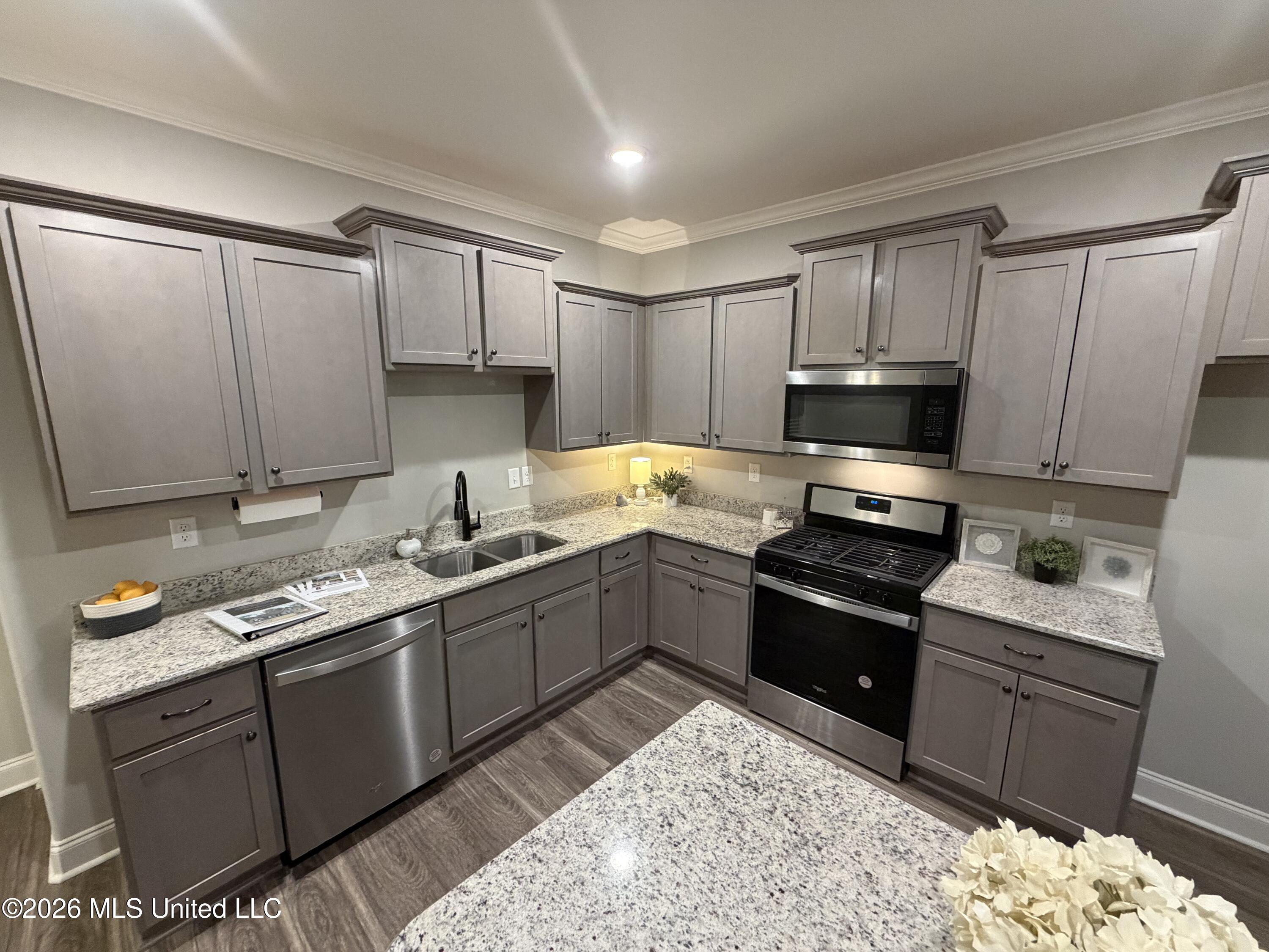668 Millers Way Property Photo 9