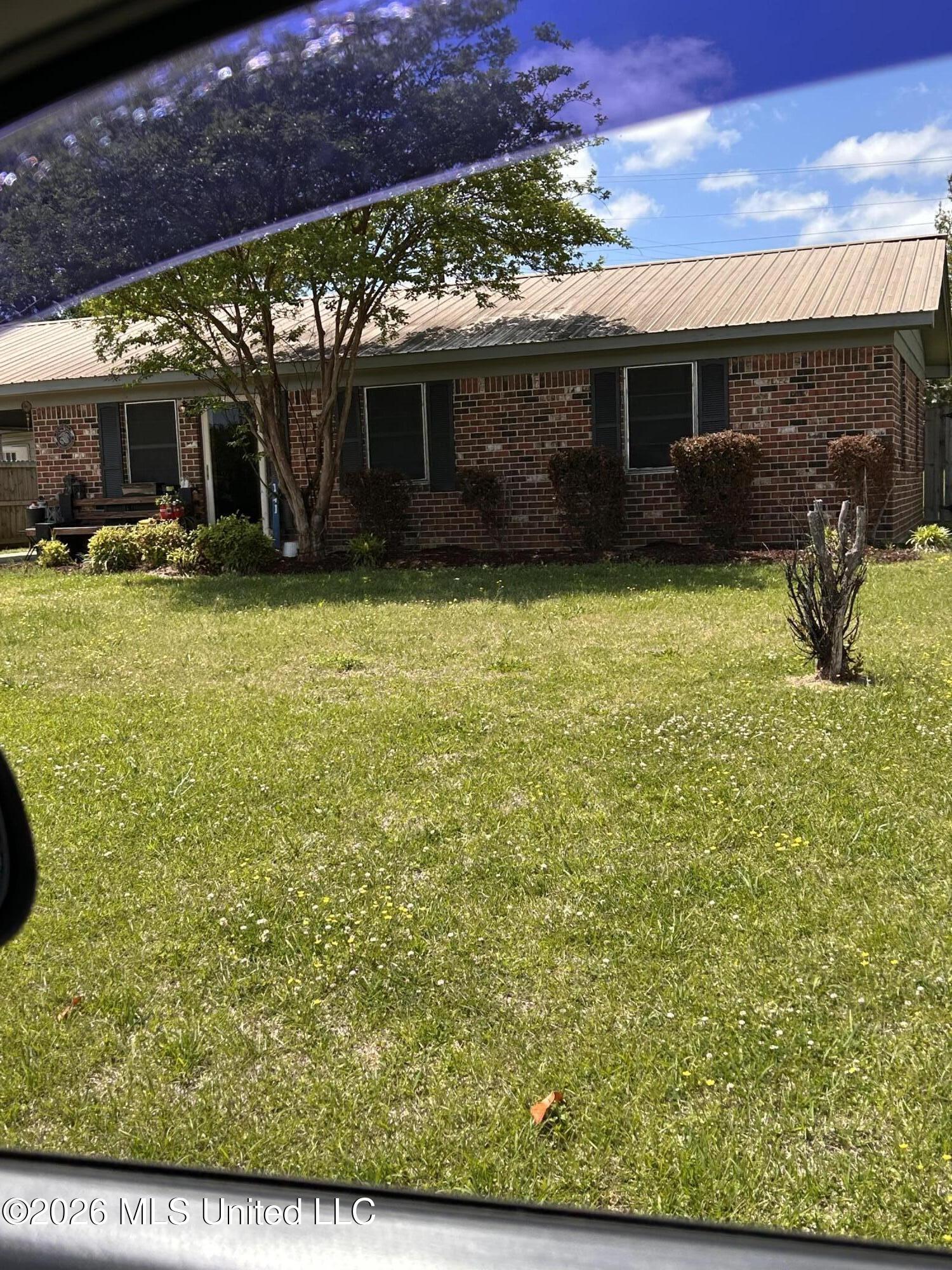 141 Rogers Road Property Photo 3
