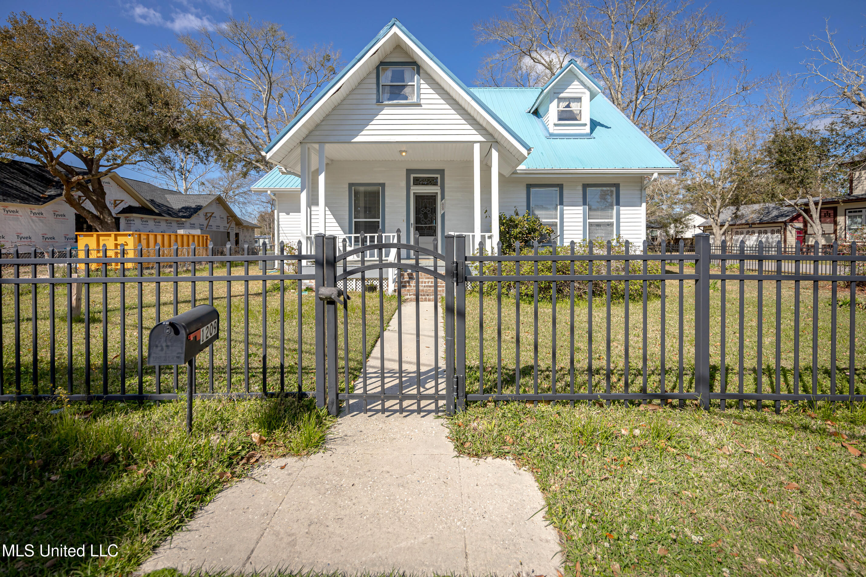 1209 Calhoun Street Property Photo 1