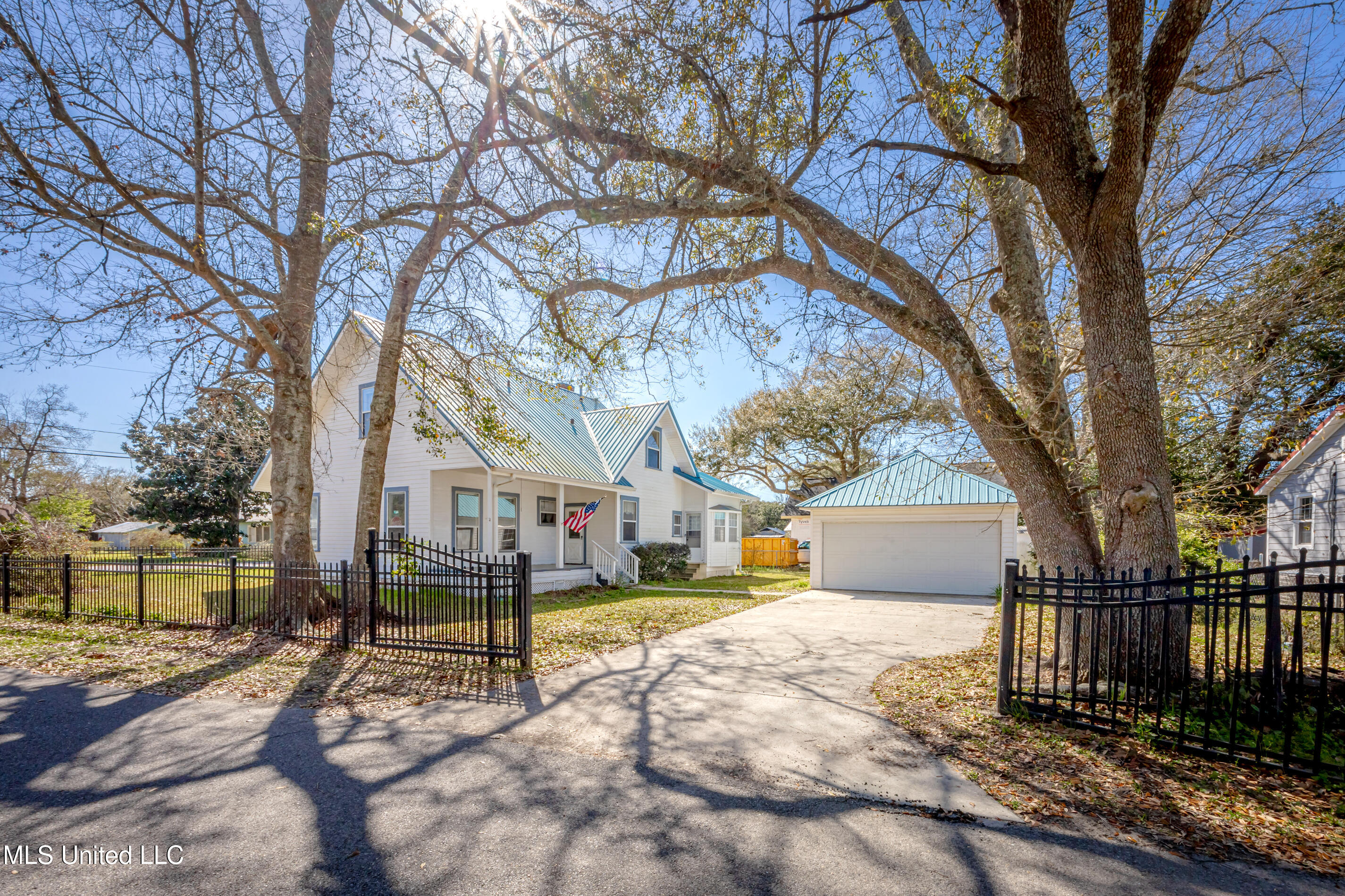 1209 Calhoun Street Property Photo 3