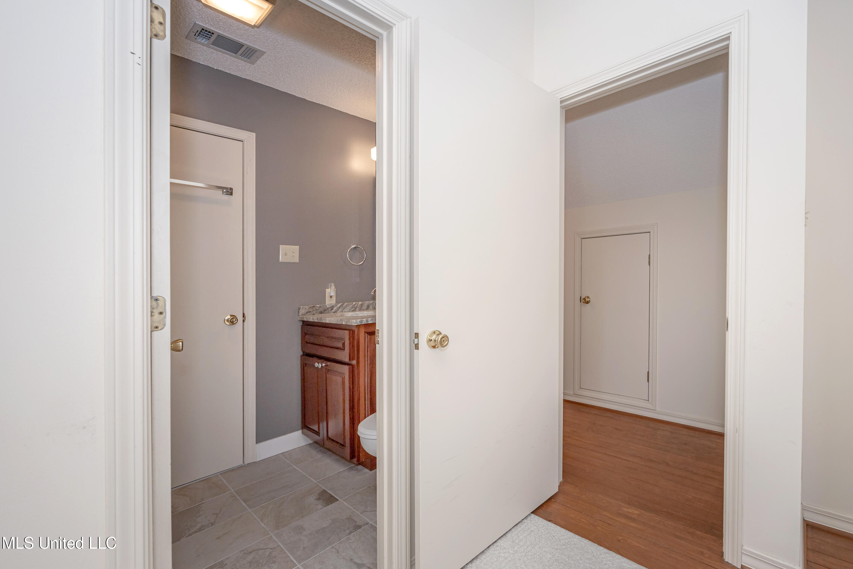1209 Calhoun Street Property Photo 54