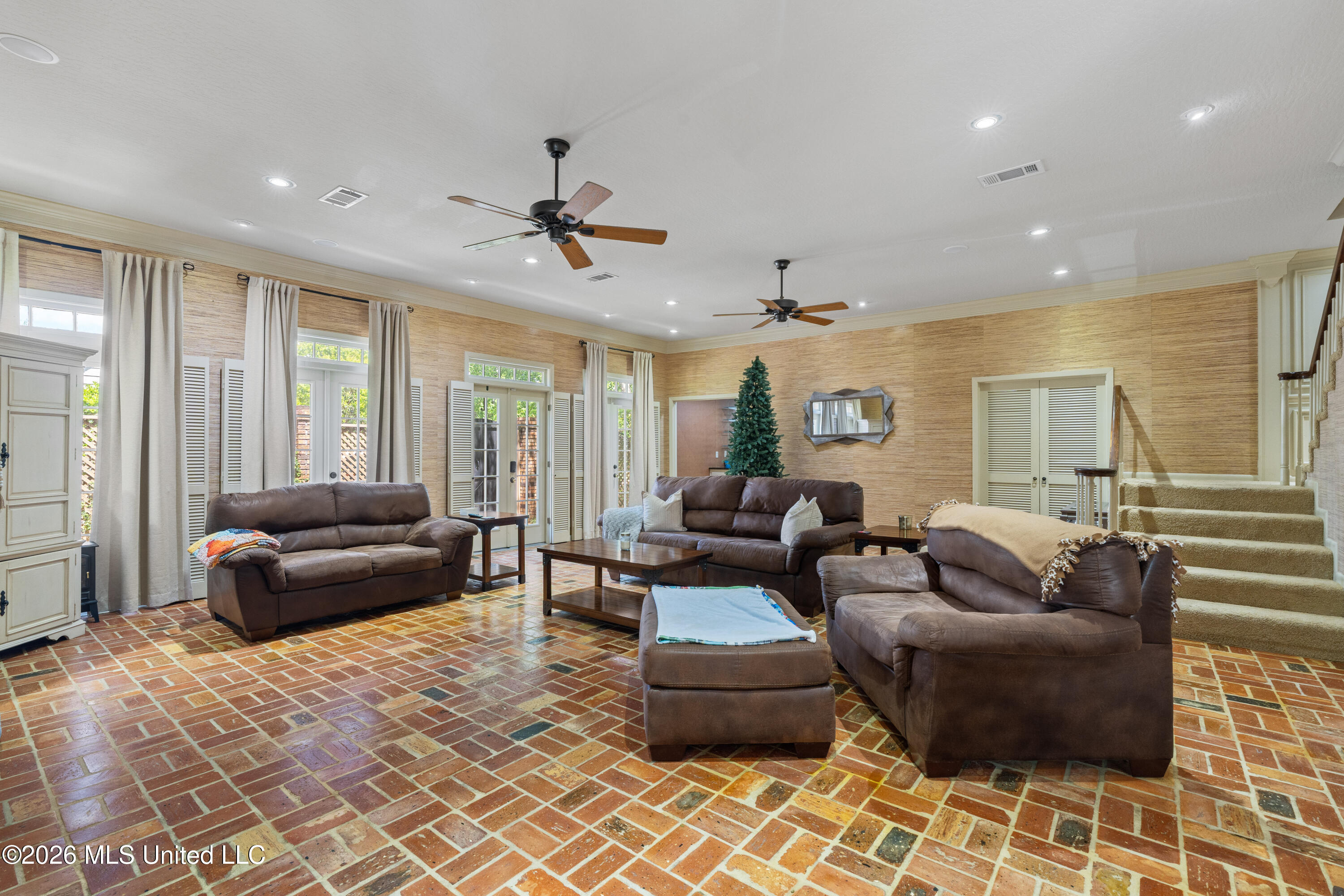 207 Southampton Road Property Photo 8