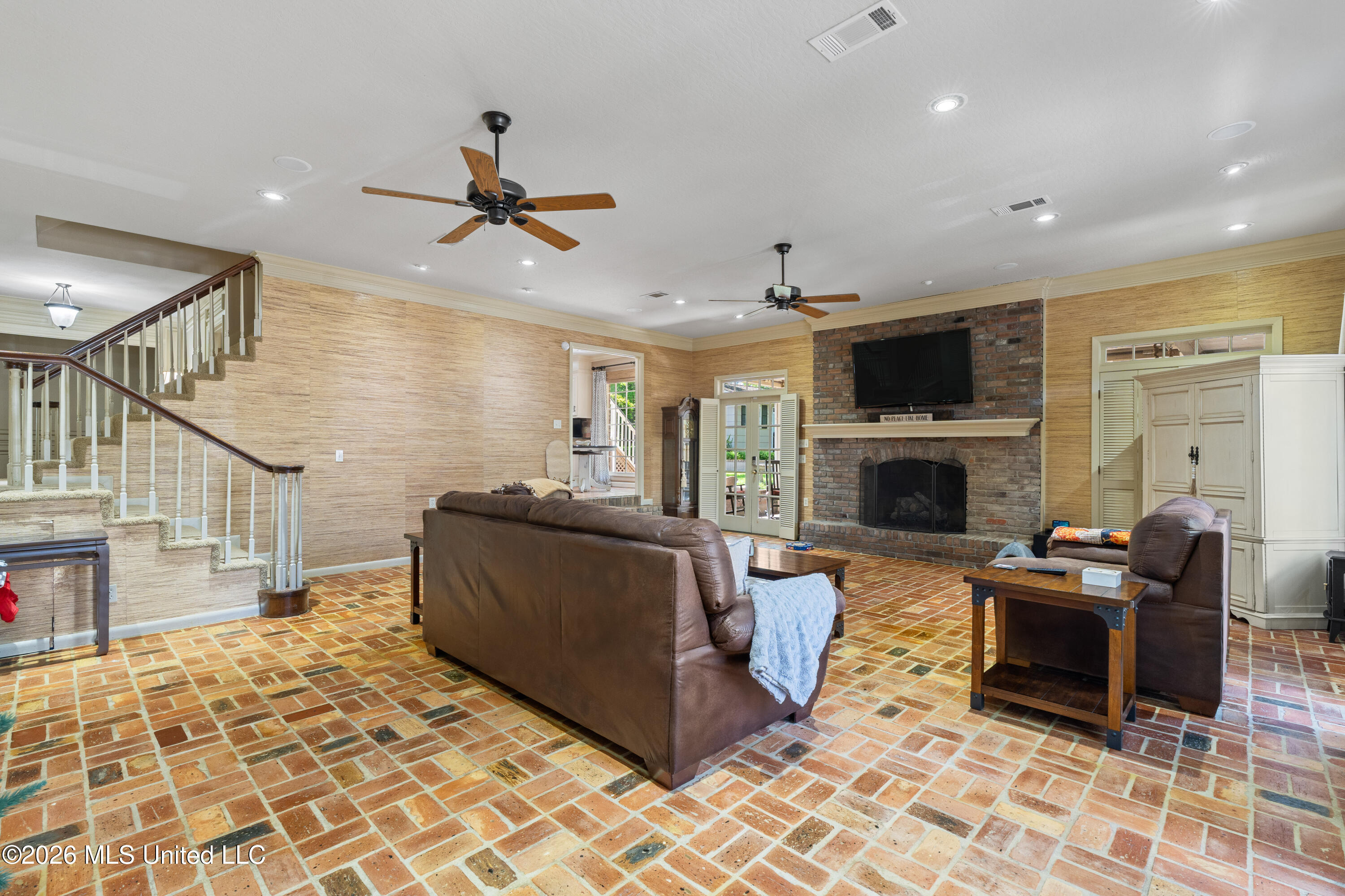 207 Southampton Road Property Photo 10