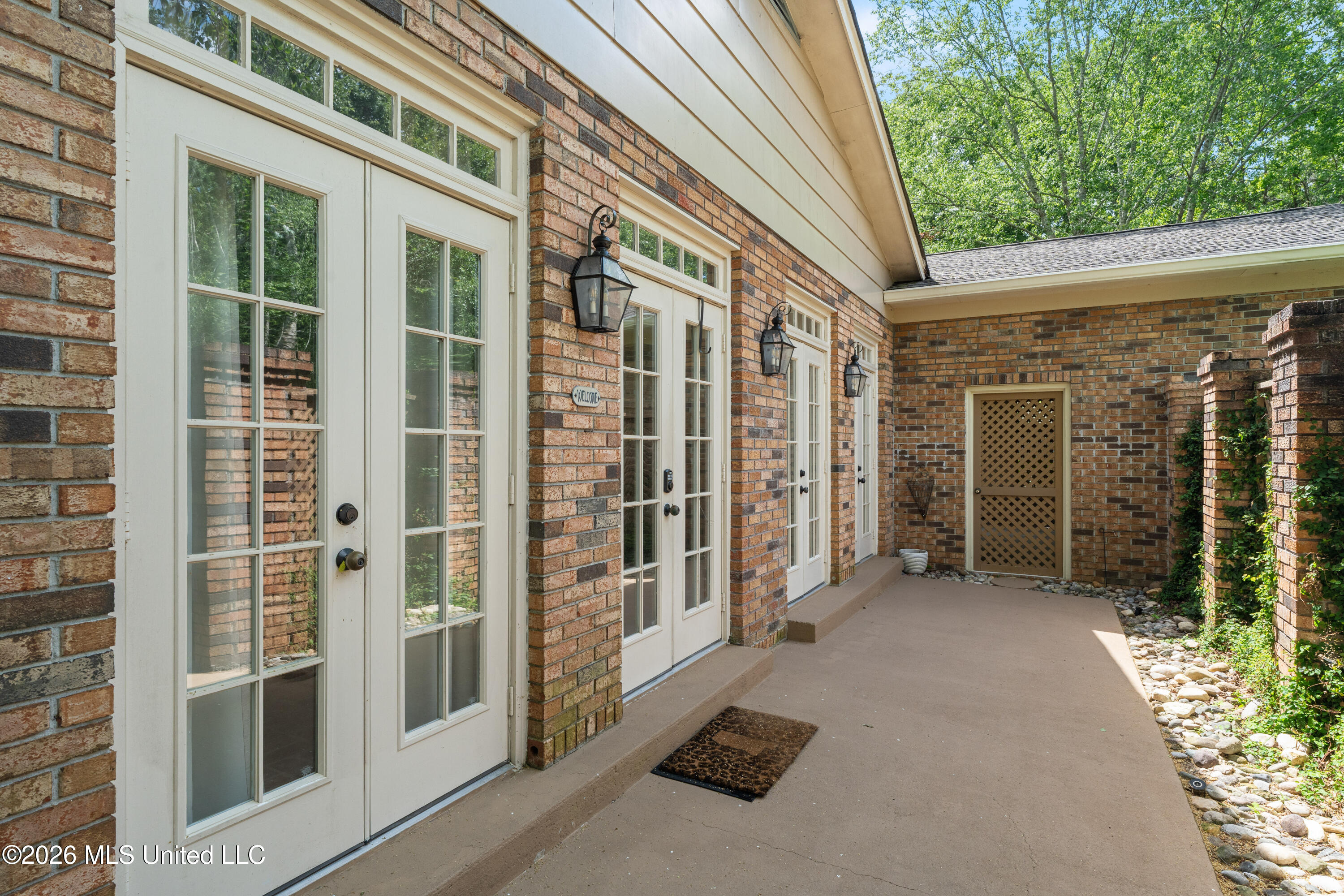 207 Southampton Road Property Photo 32