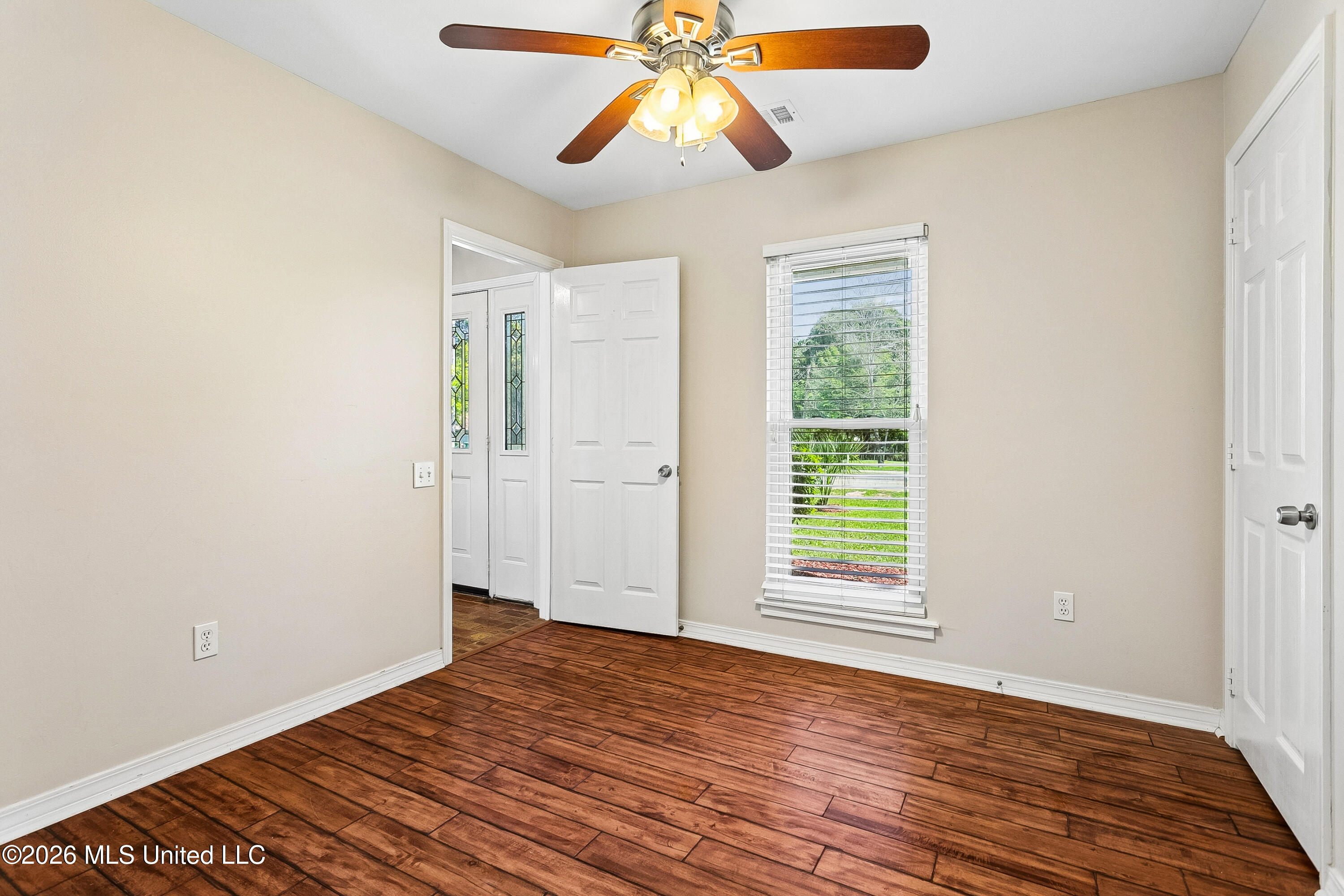 57143 E Diamondhead Drive Property Photo 14