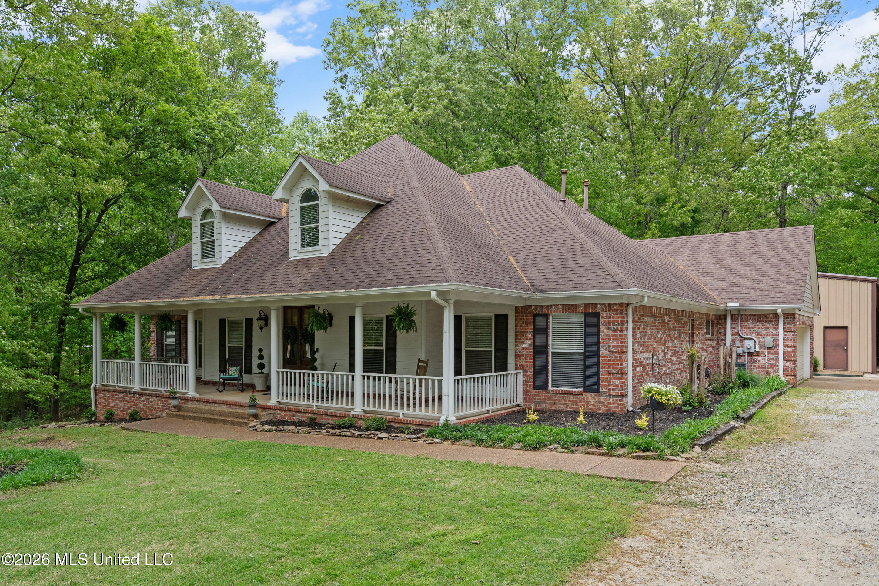 6070 Timber Oaks Drive Property Photo 1