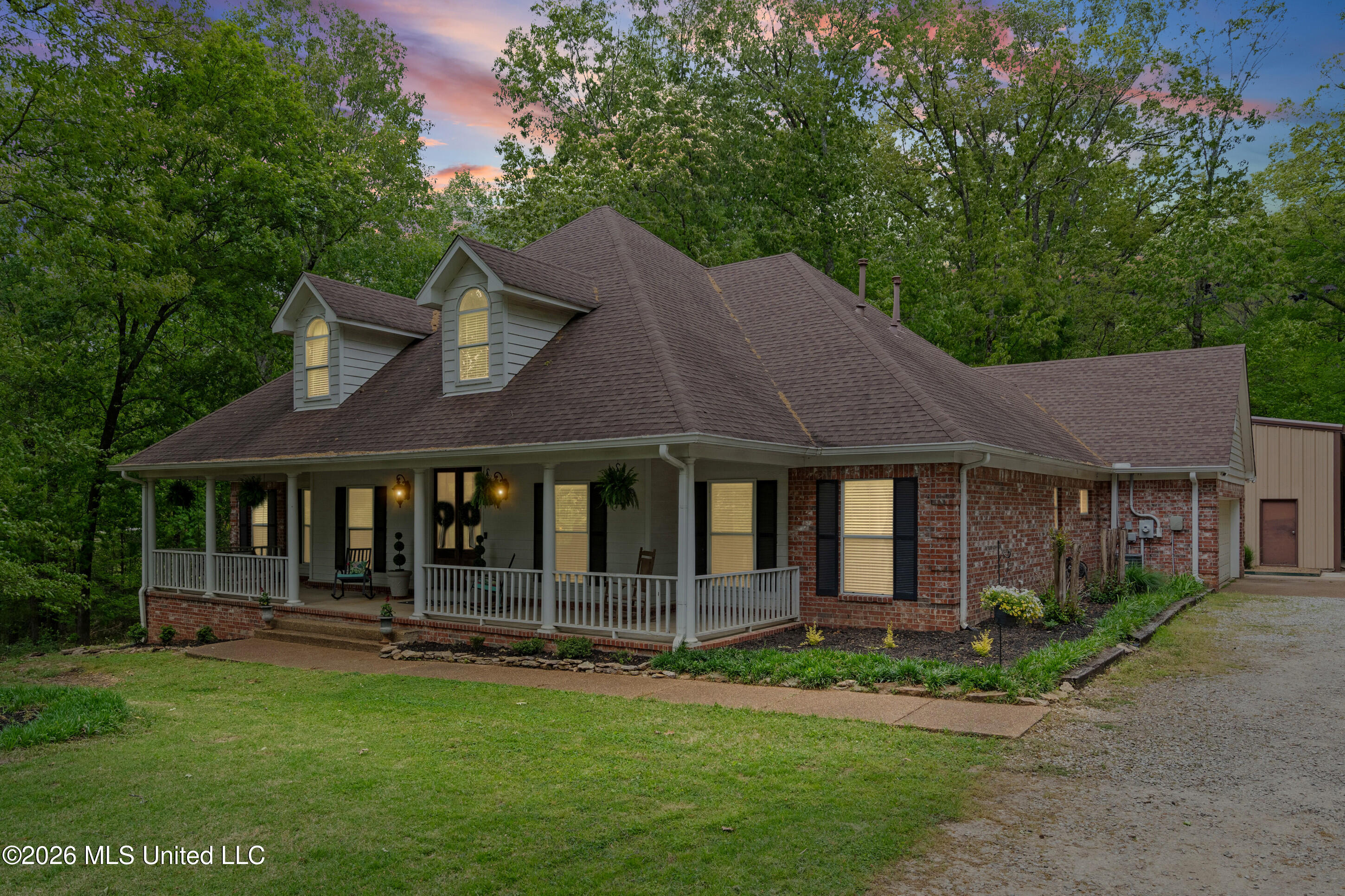 6070 Timber Oaks Drive Property Photo 3