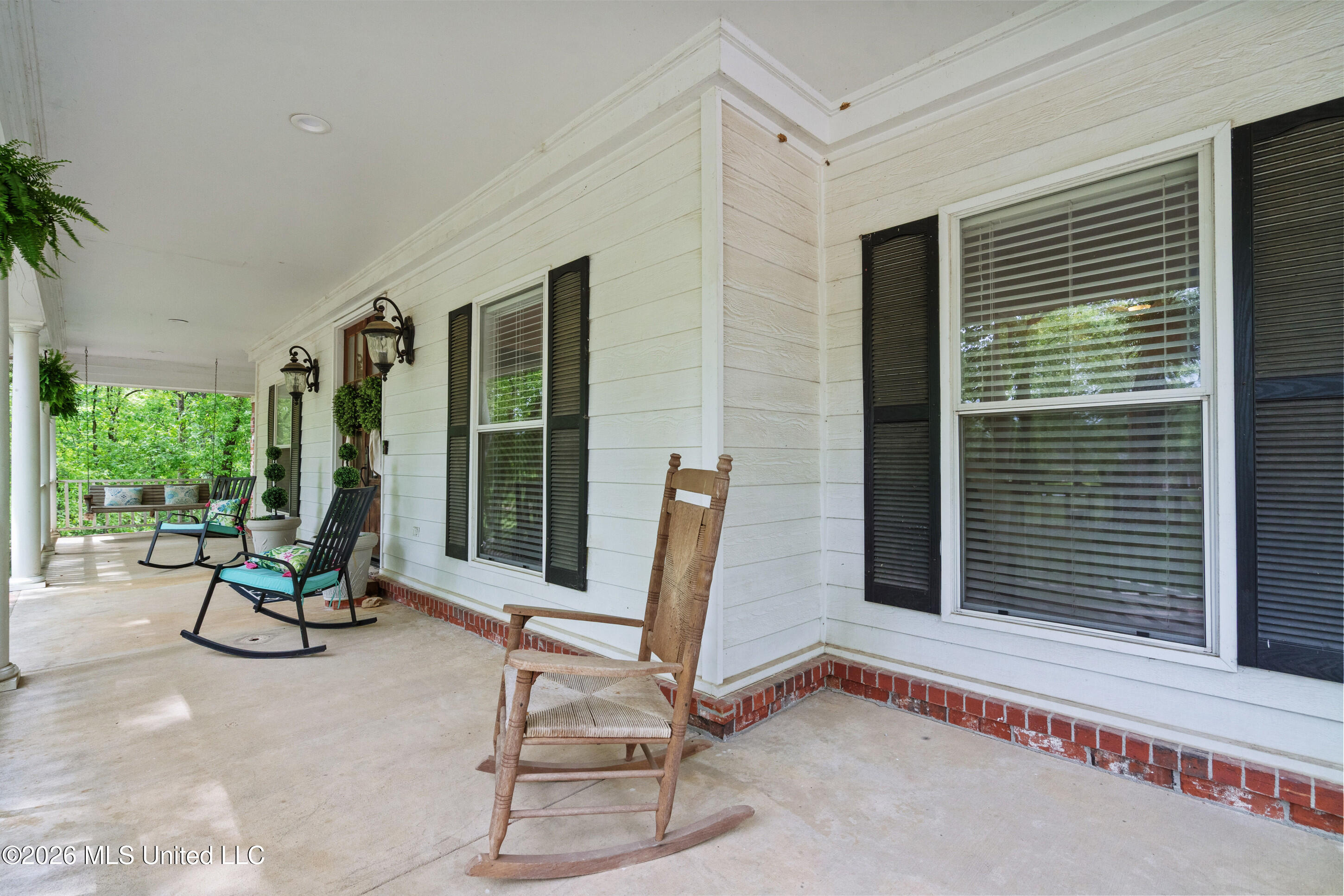 6070 Timber Oaks Drive Property Photo 6