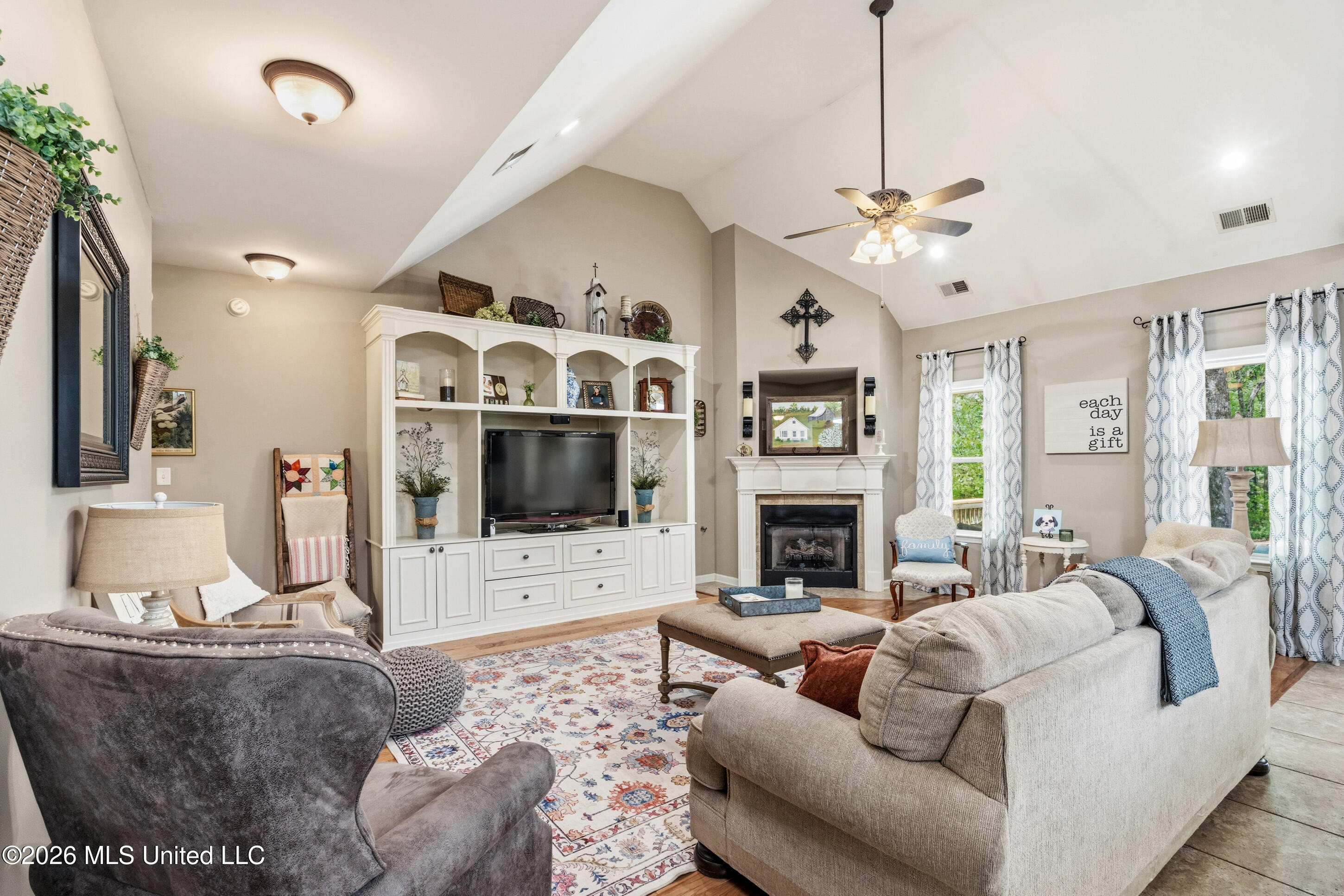6070 Timber Oaks Drive Property Photo 9